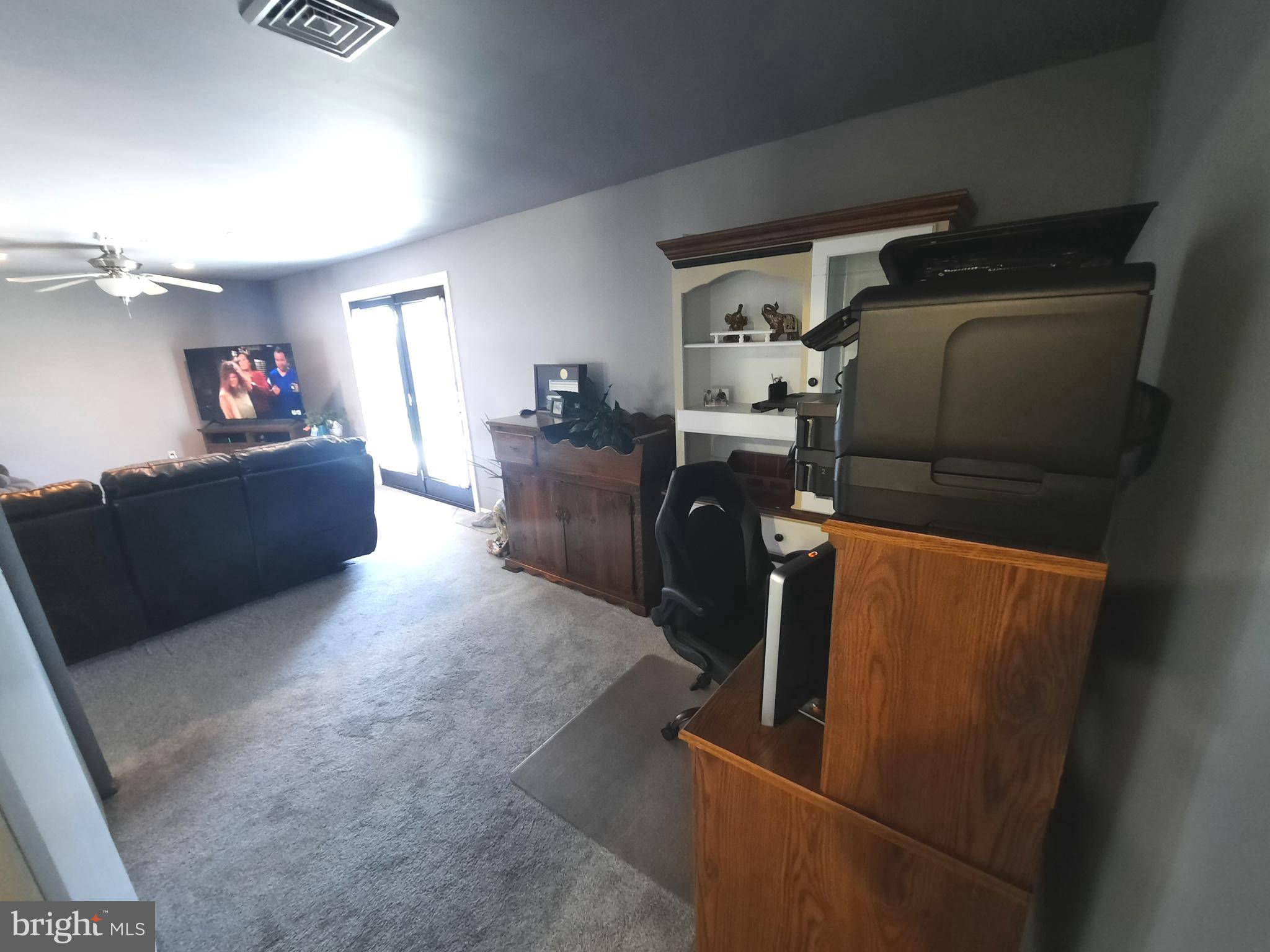 LAKESIDE - Residential