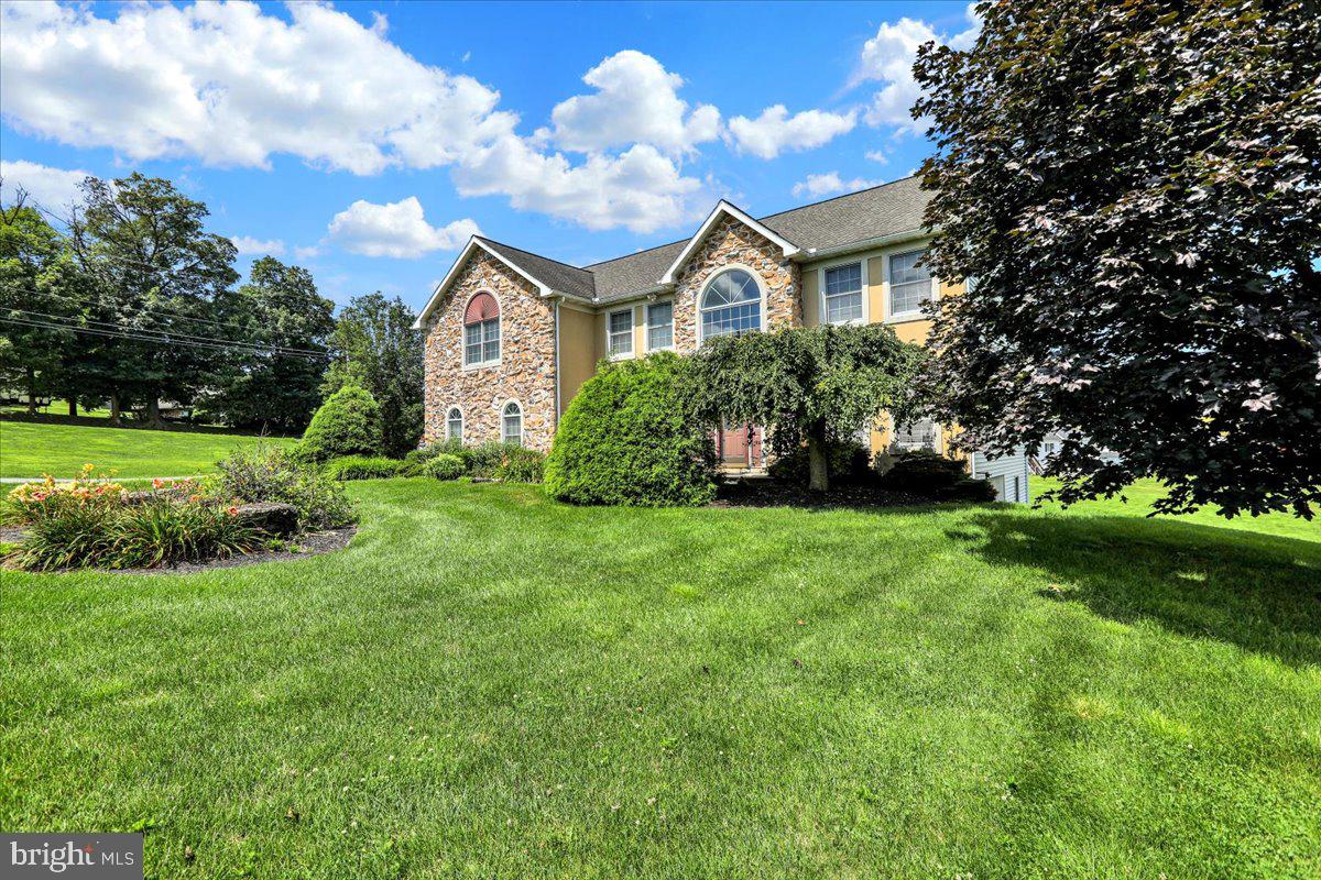 3 GOLF LANE