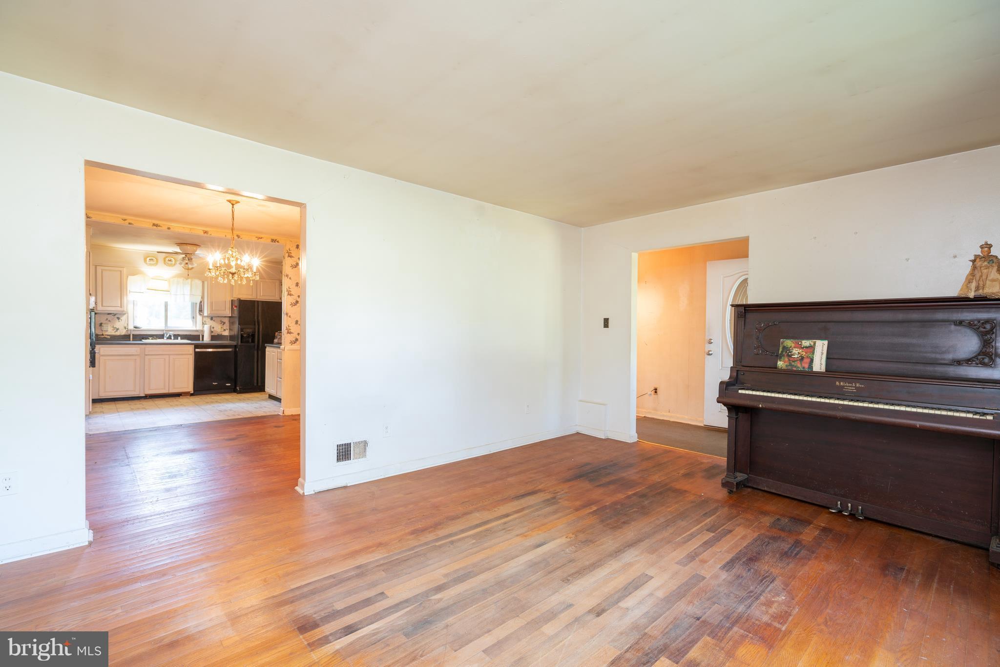 ENGLESIDE - Residential