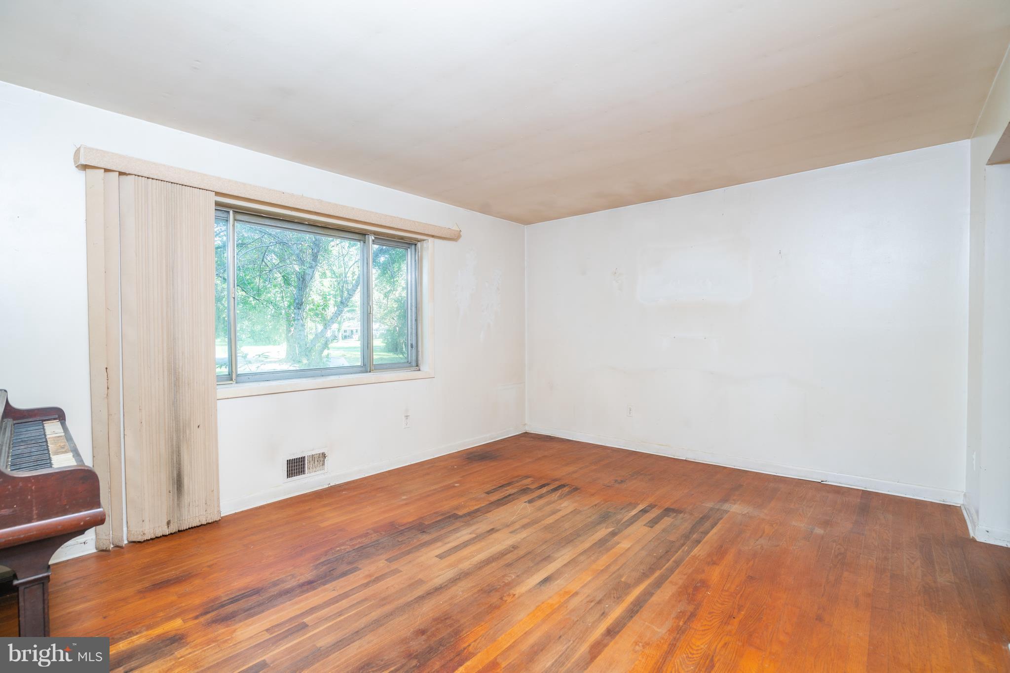 ENGLESIDE - Residential