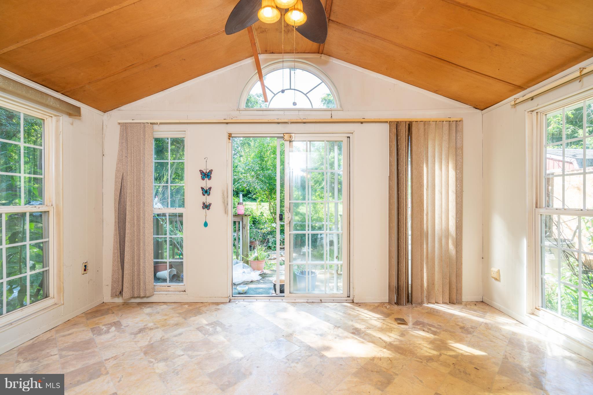 ENGLESIDE - Residential