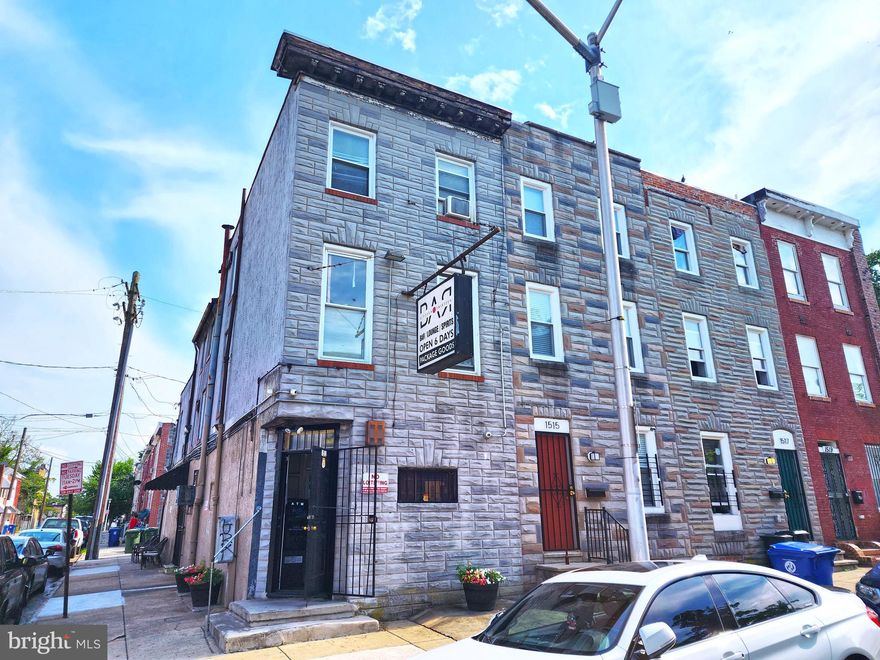 ONLINE AUCTION: Bidding begins 10/29/2024 @ 10:00 AM. Bidding ends 10/31/2024 @ 11:30 AM. List Price is Suggested Opening Bid. Deposit: $5,000. Positioned in the Mount Clare area, this three-story end-unit townhouse is in proximity to several notable sites. The Westside Shopping Center and Mount Junction Shopping Center are nearby, offering a wide variety of shops and services. The Grace Medical Center, a significant healthcare provider, is also close by. For leisure and outdoor pursuits, Carroll Park and the Carroll Park Golf Course are a short distance away. Also within reach is the University of Maryland Medical Center (UMMC). Access to the major traffic arteries of W Pratt St and Wilkens Ave is straightforward.  Property is believed to be occupied.