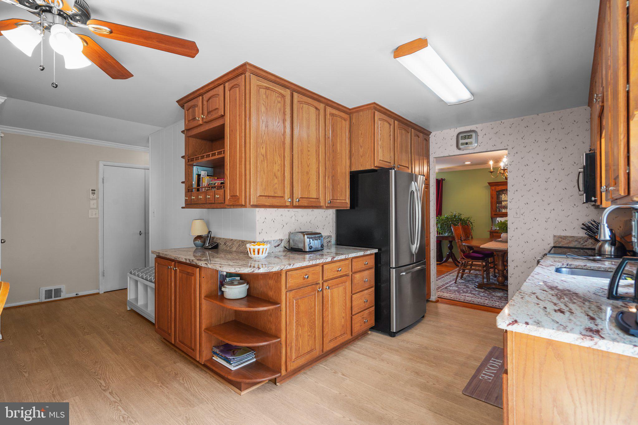 MANOR WOODS - Residential