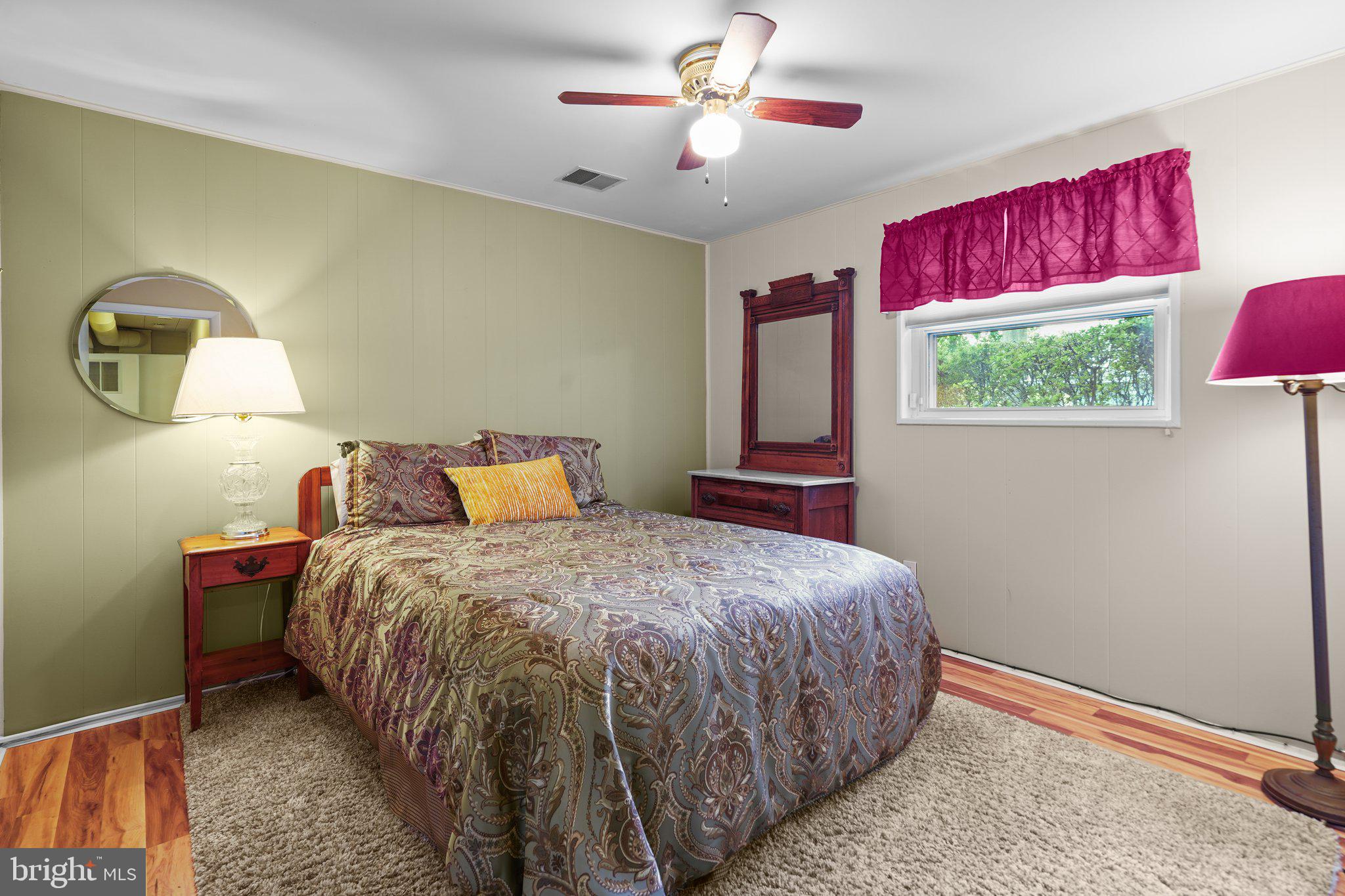 MANOR WOODS - Residential