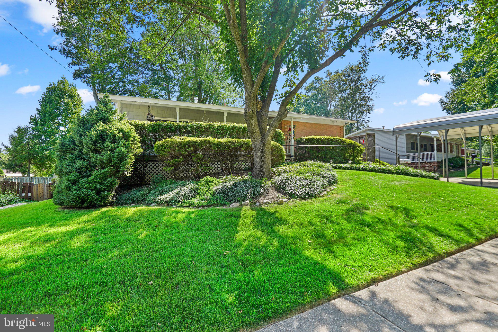 MANOR WOODS - Residential