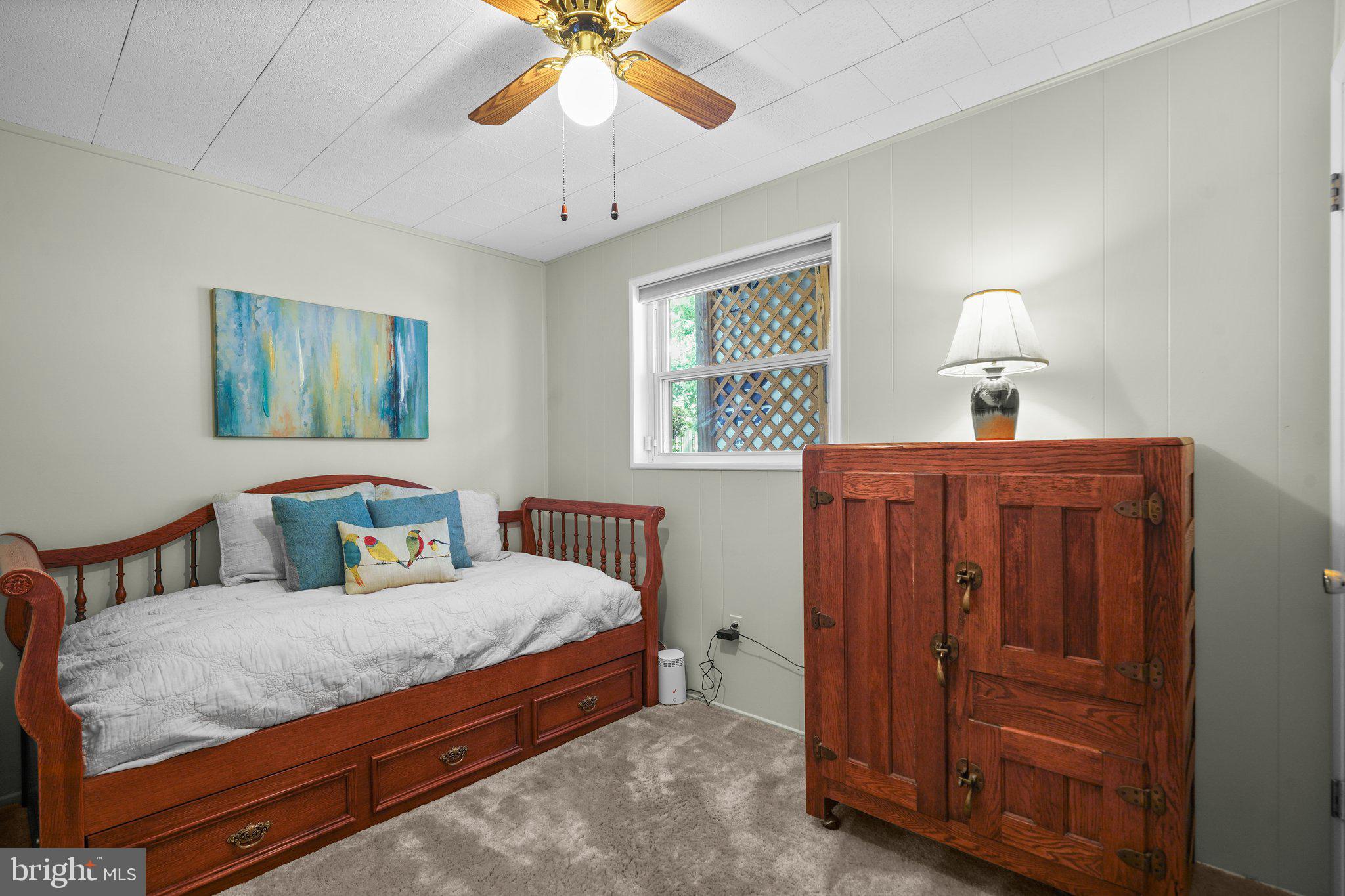 MANOR WOODS - Residential