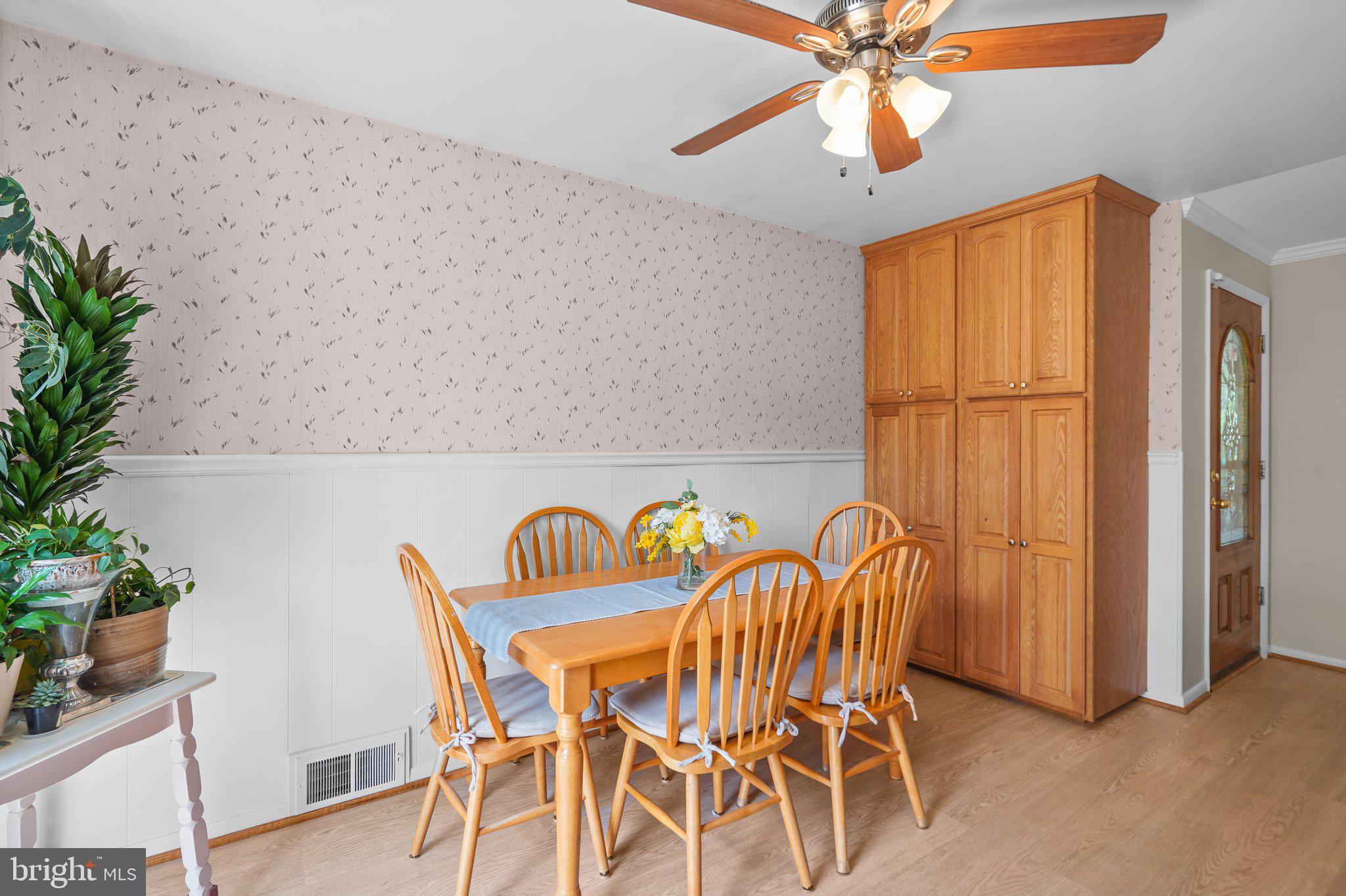 MANOR WOODS - Residential