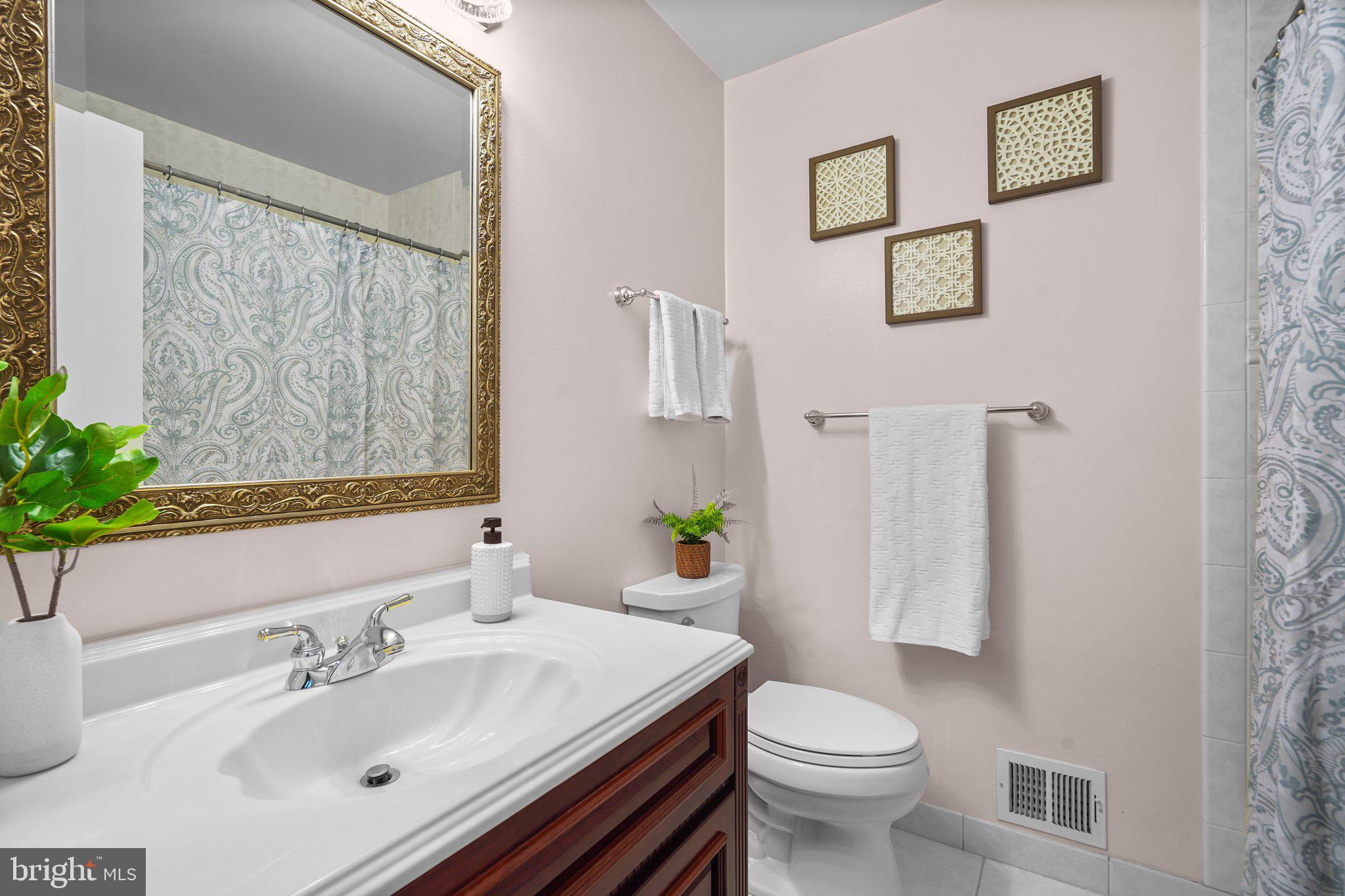 MANOR WOODS - Residential