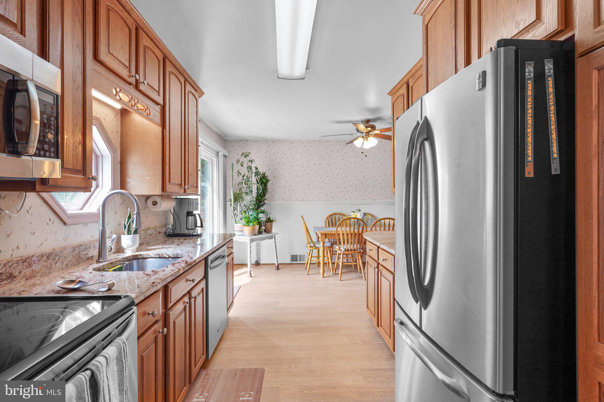 MANOR WOODS - Residential