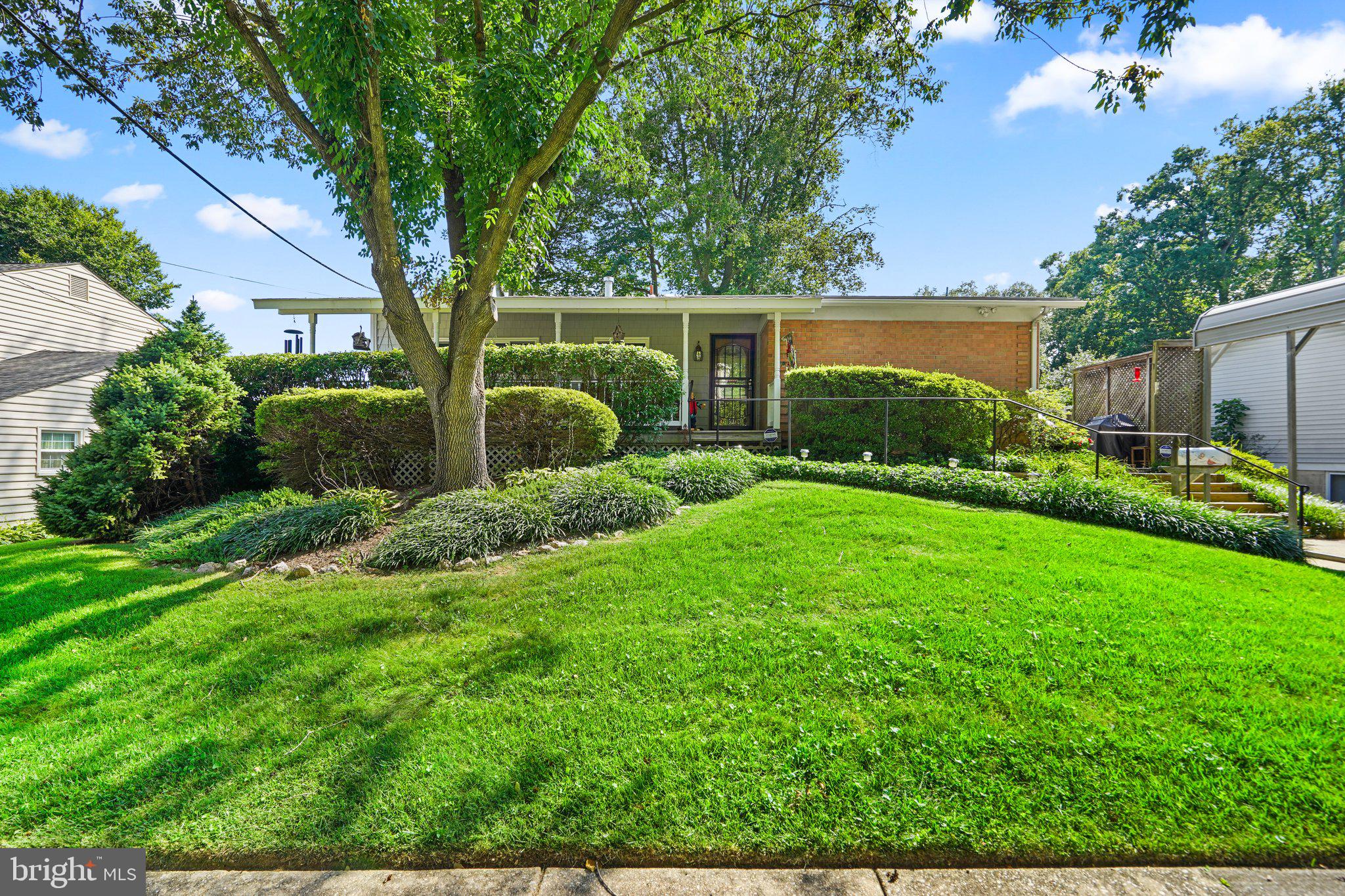 MANOR WOODS - Residential