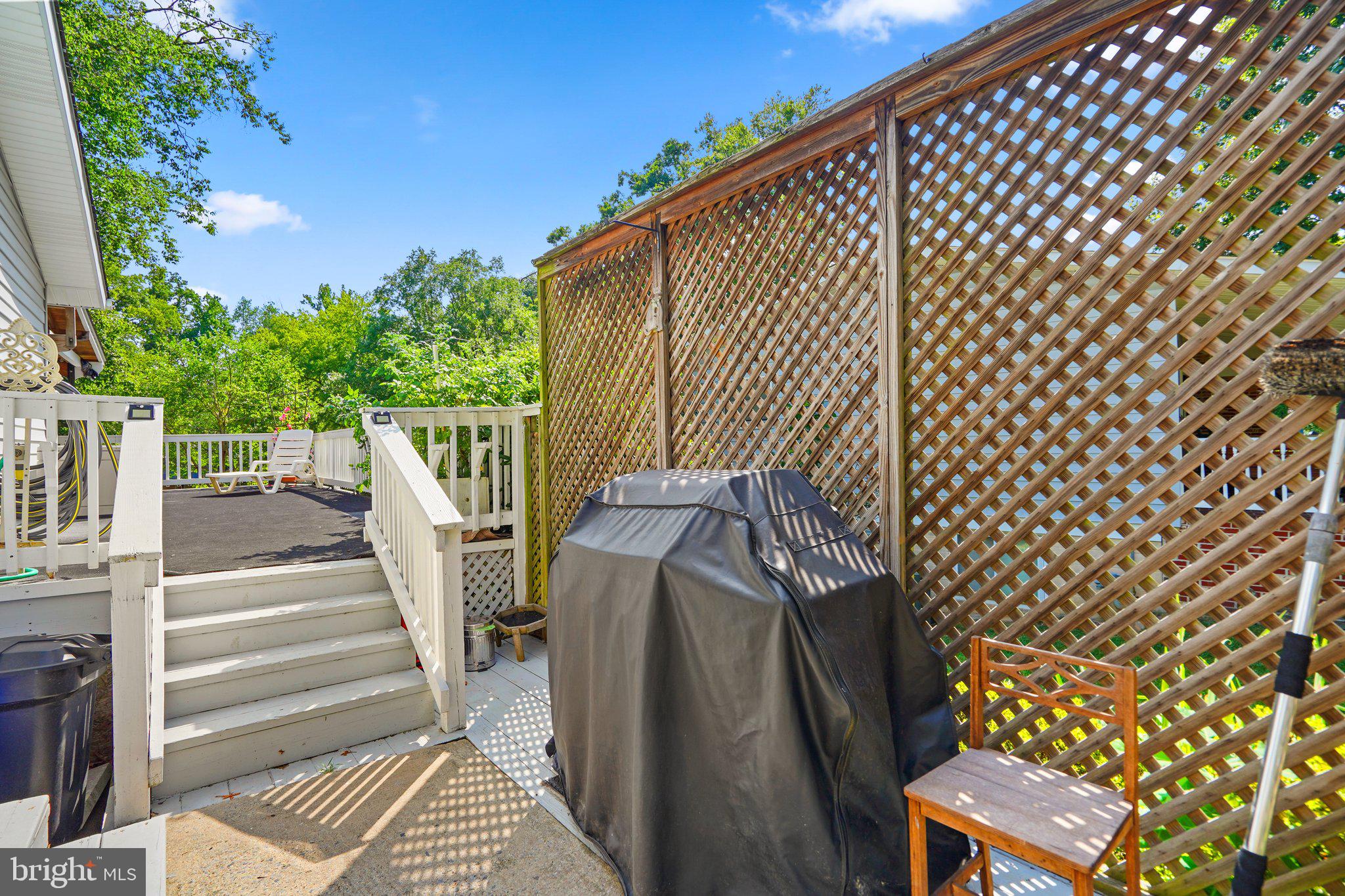 MANOR WOODS - Residential