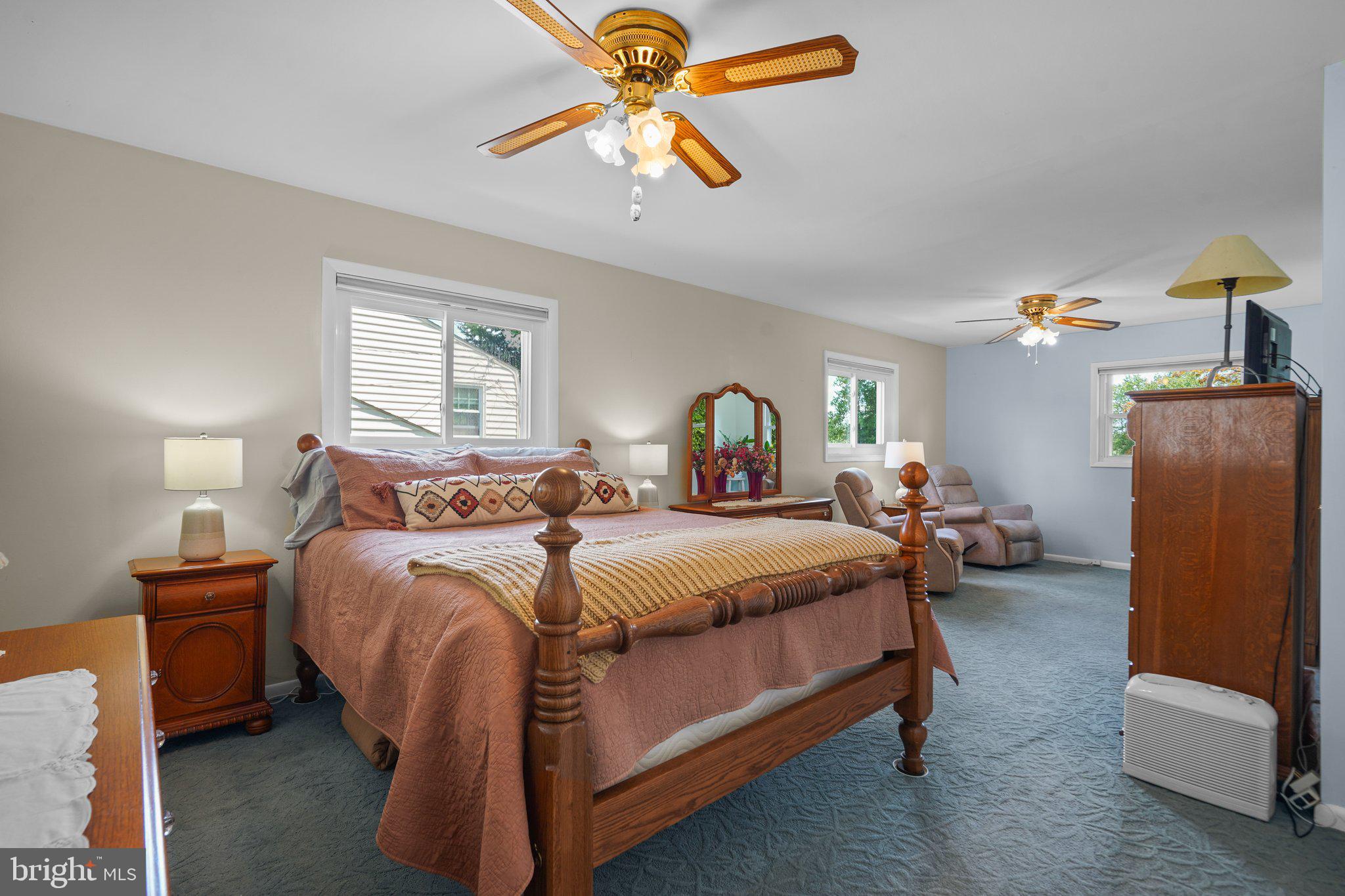 MANOR WOODS - Residential