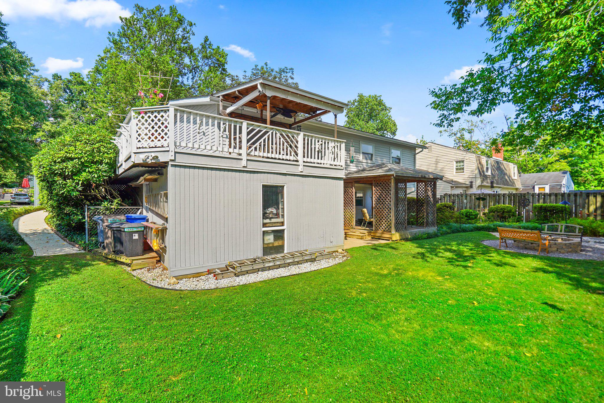 MANOR WOODS - Residential