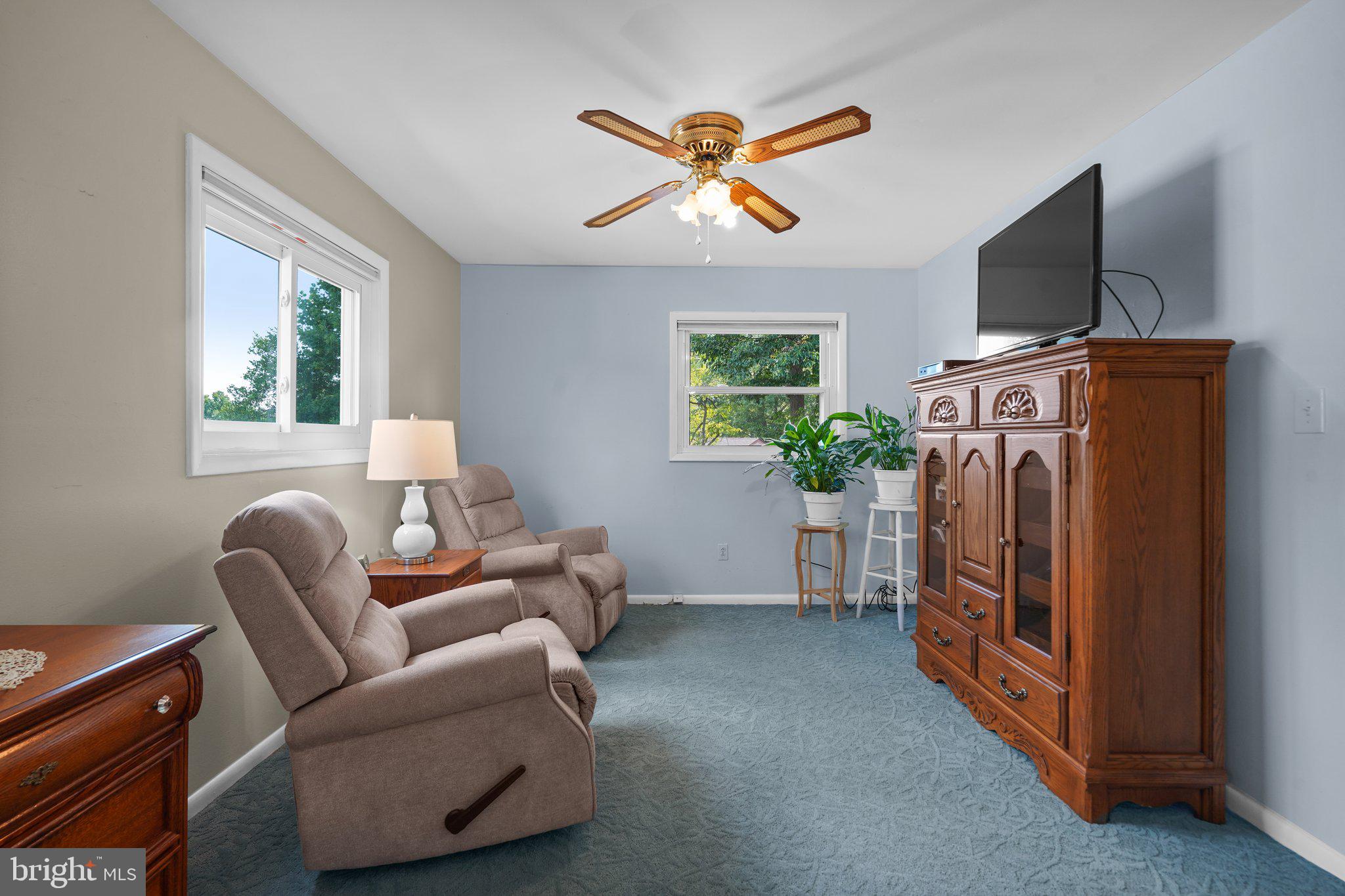 MANOR WOODS - Residential