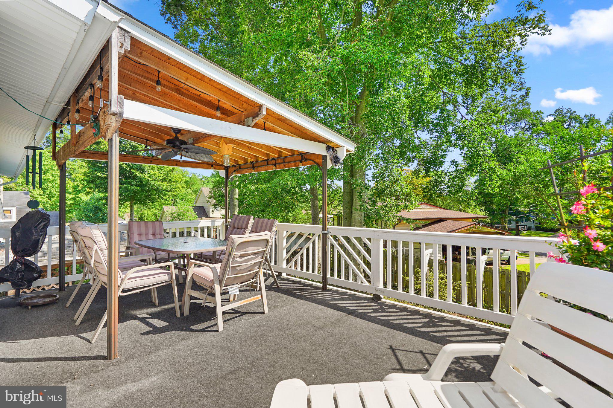 MANOR WOODS - Residential