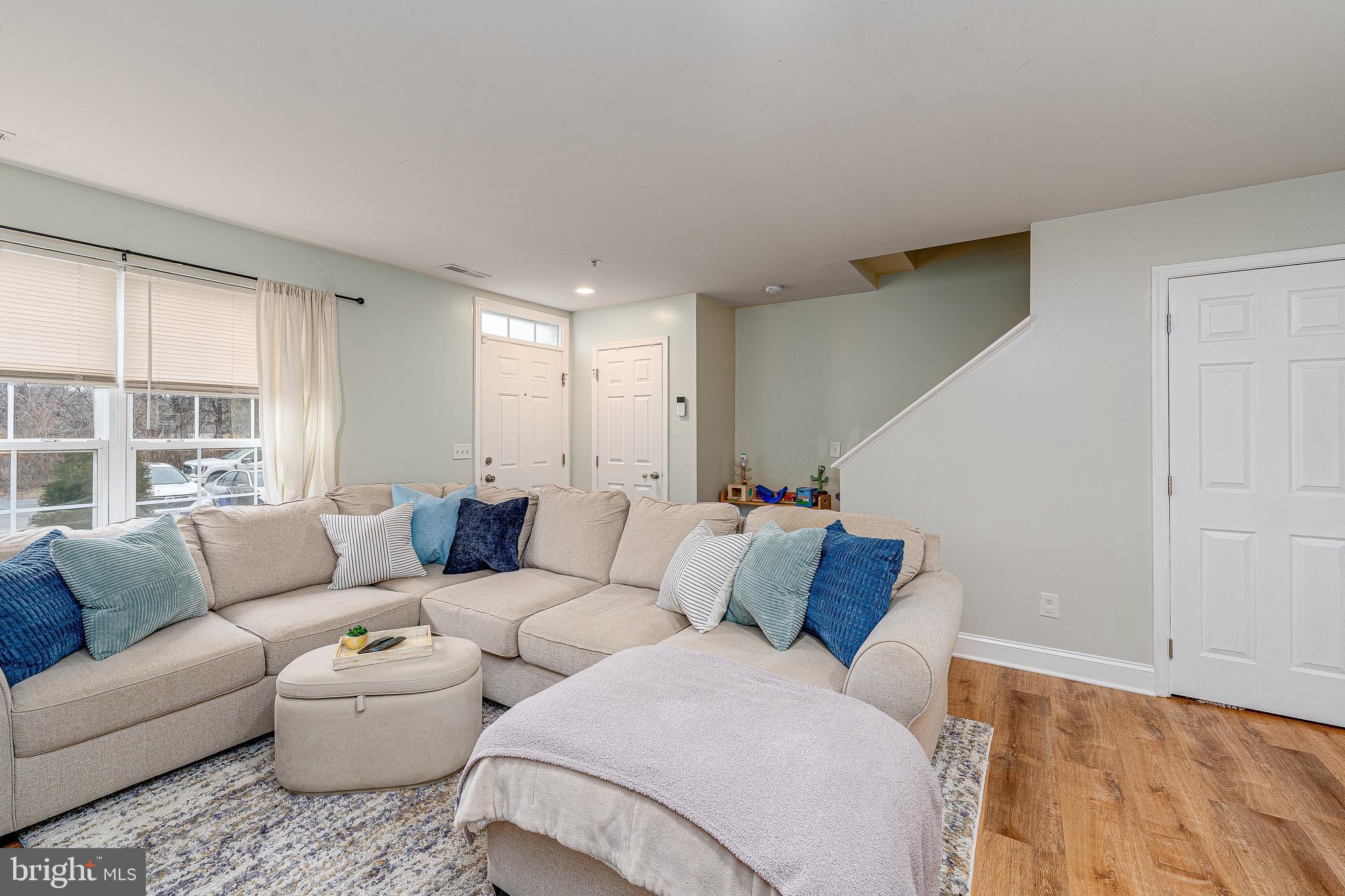 CARROLLWOOD MANOR - Residential