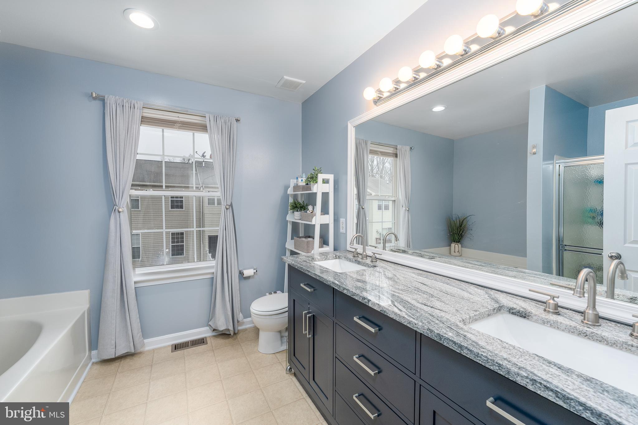 CARROLLWOOD MANOR - Residential