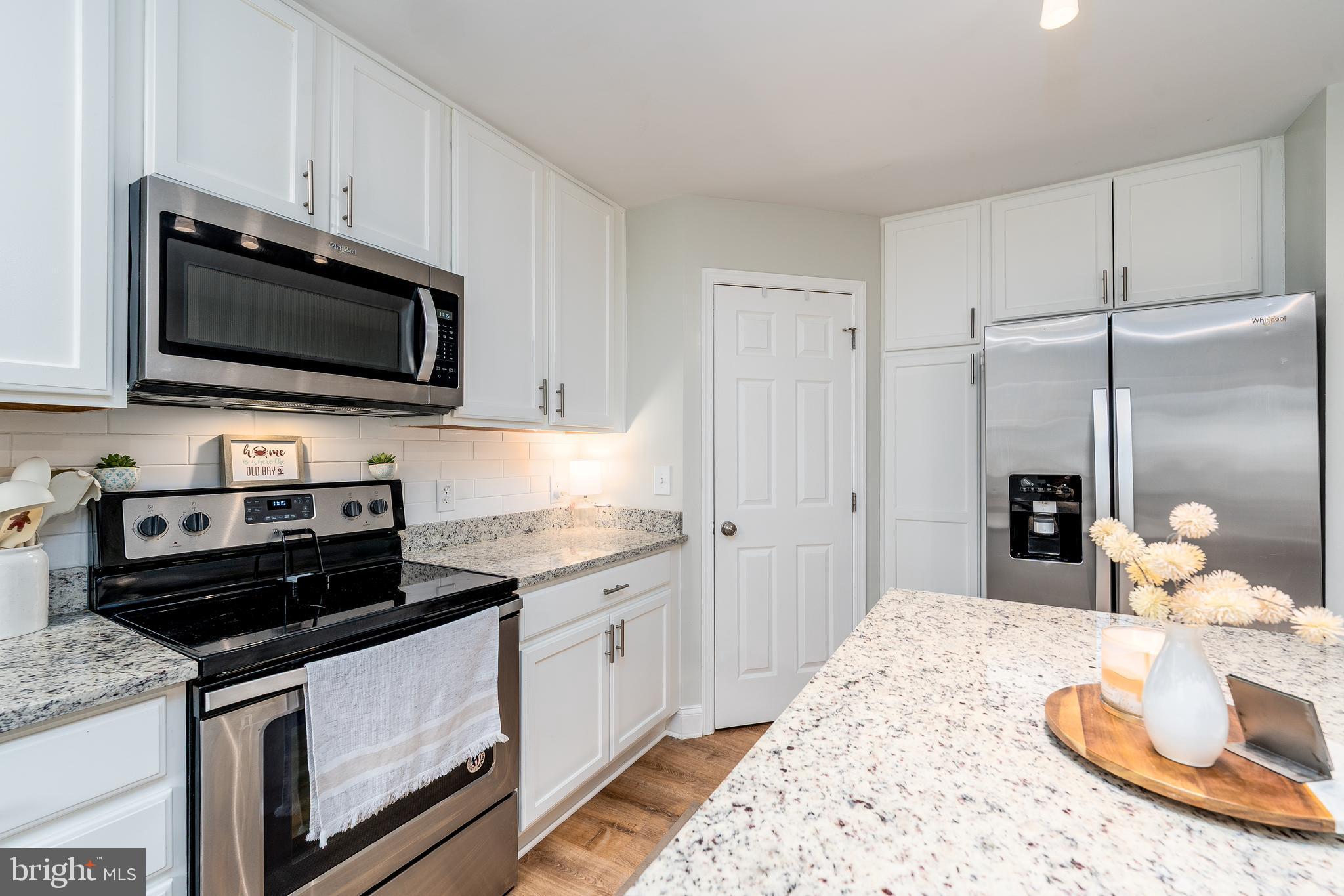 CARROLLWOOD MANOR - Residential