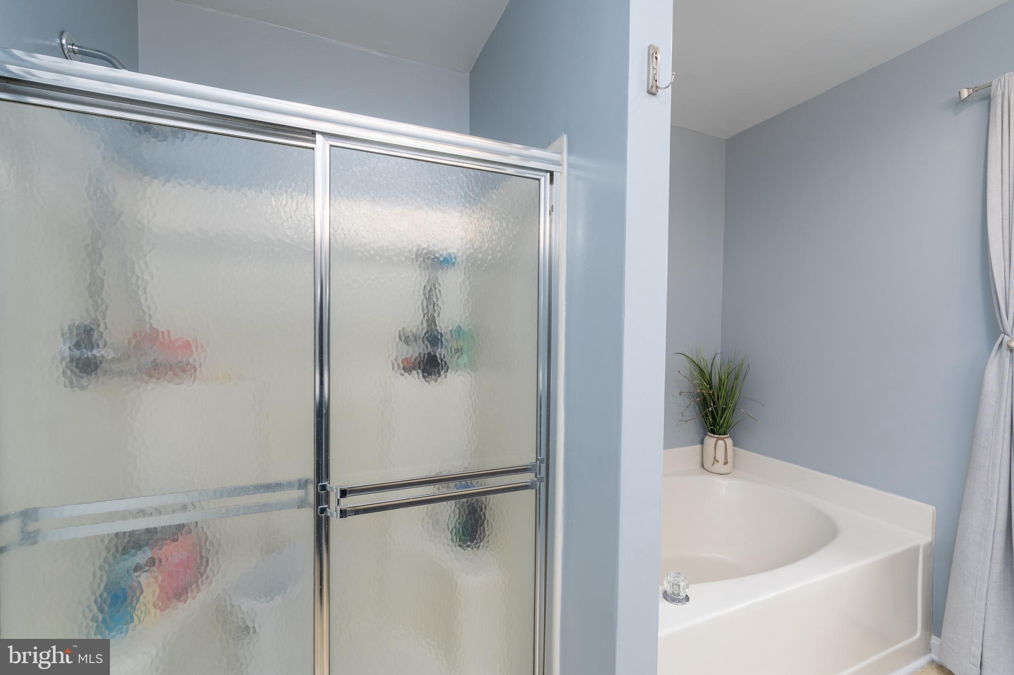 CARROLLWOOD MANOR - Residential