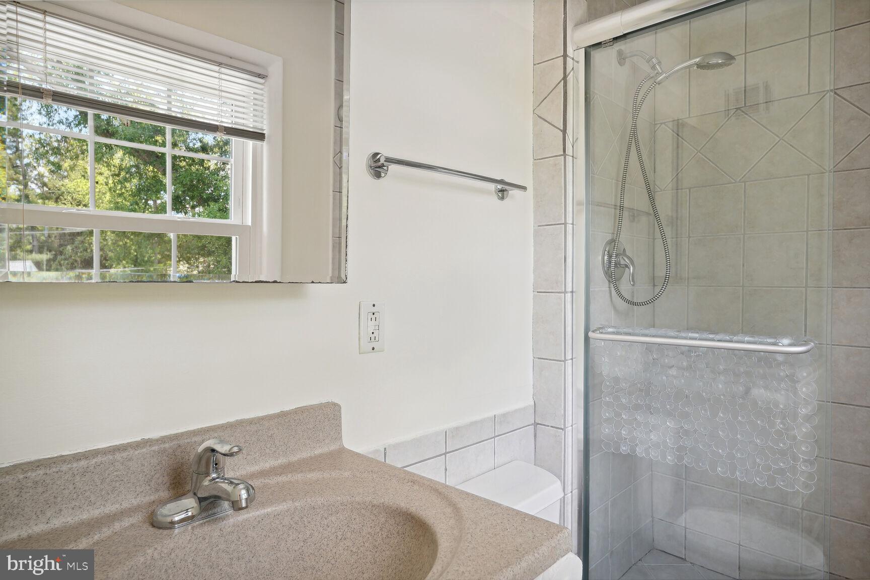 BURNING TREE ESTATES - Residential Lease