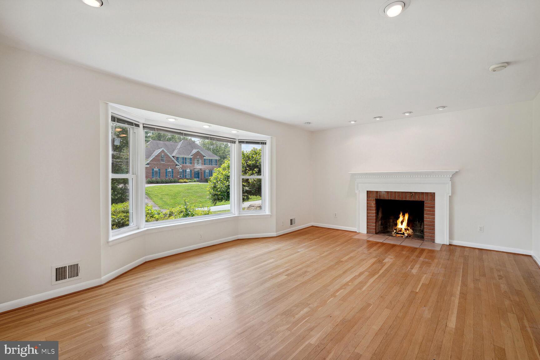 BURNING TREE ESTATES - Residential Lease