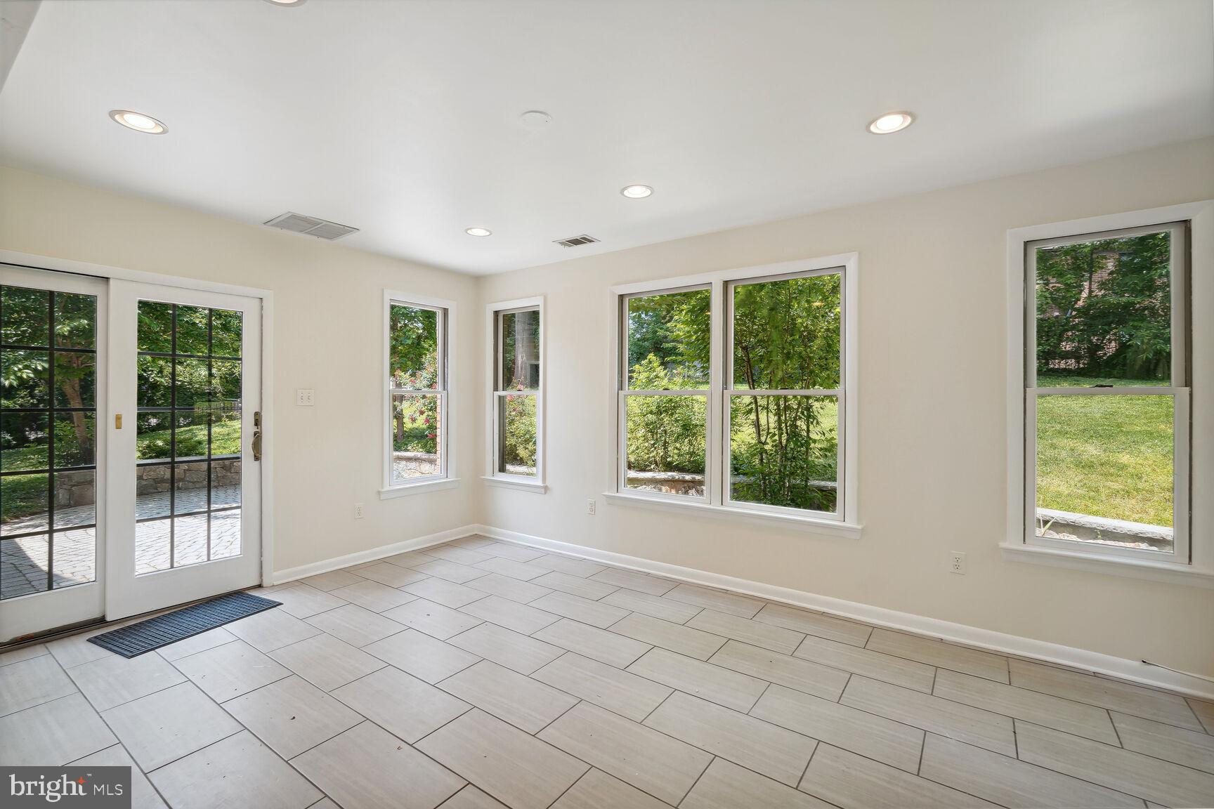 BURNING TREE ESTATES - Residential Lease