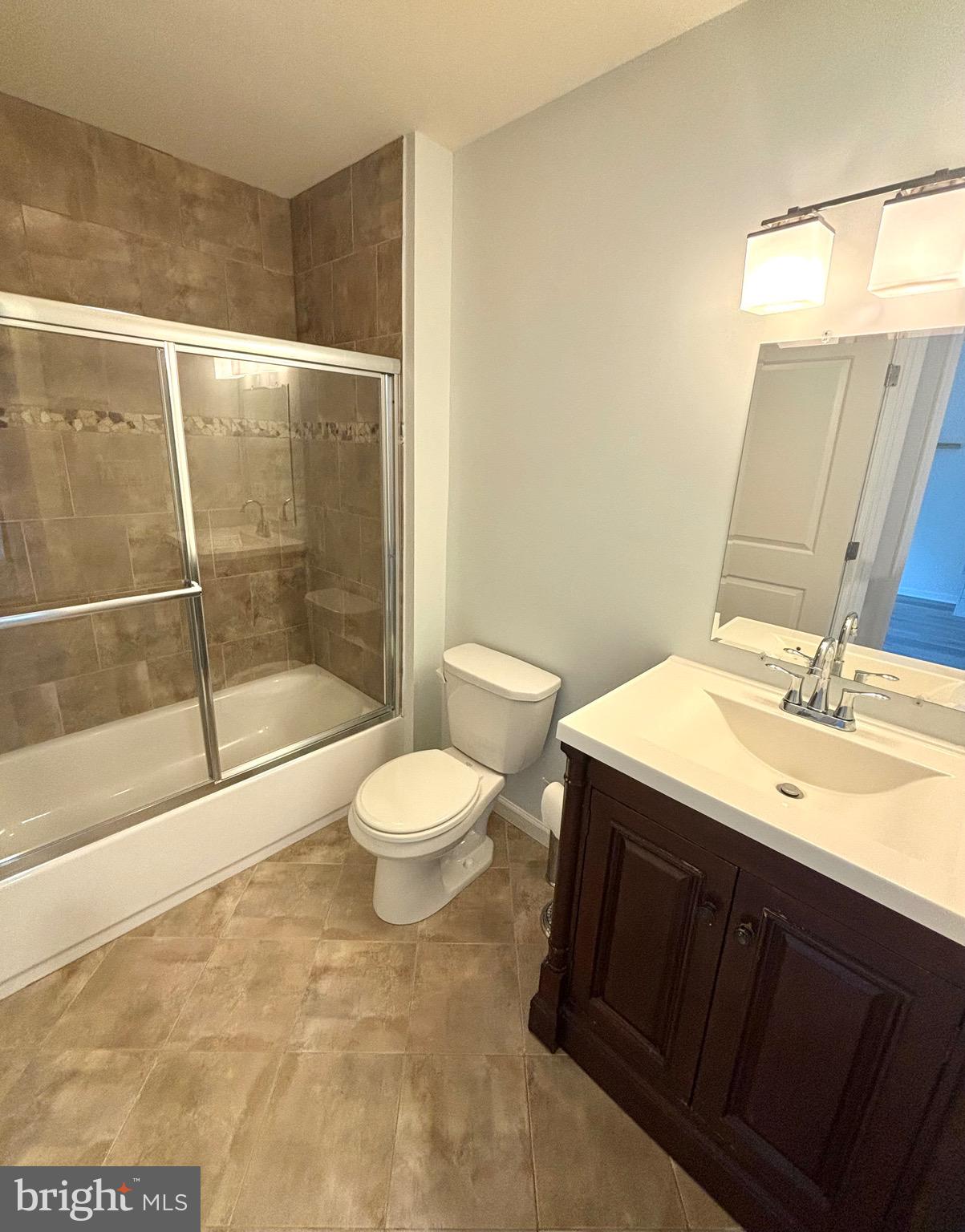 ROXBOROUGH - Residential Lease