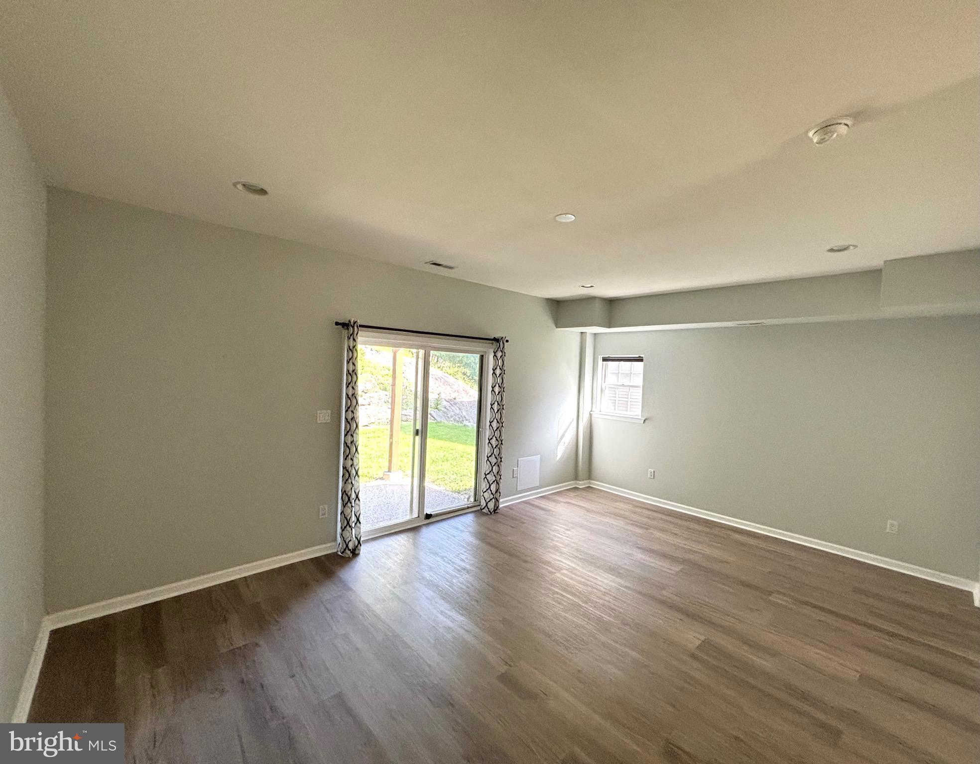 ROXBOROUGH - Residential Lease