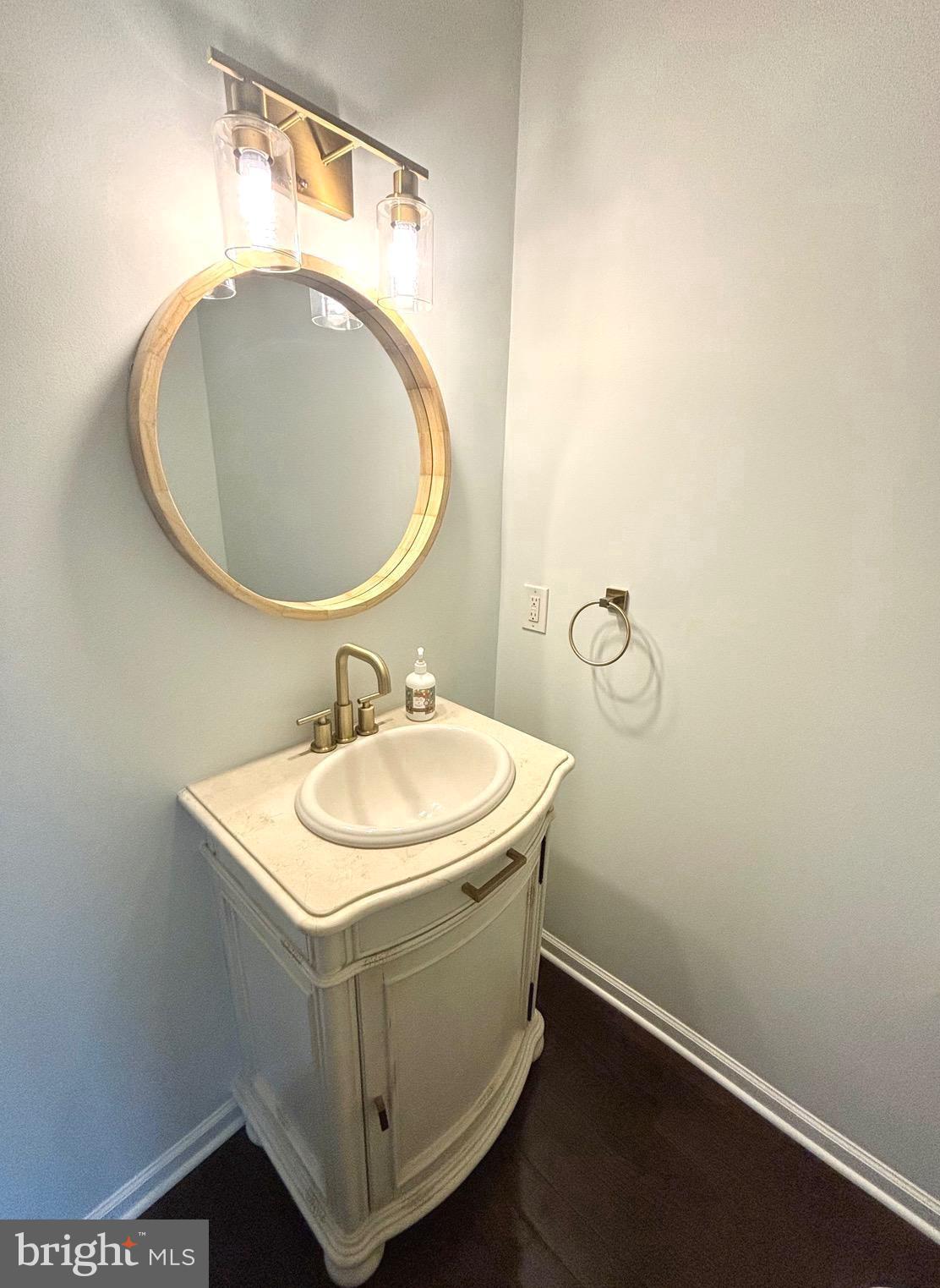 ROXBOROUGH - Residential Lease