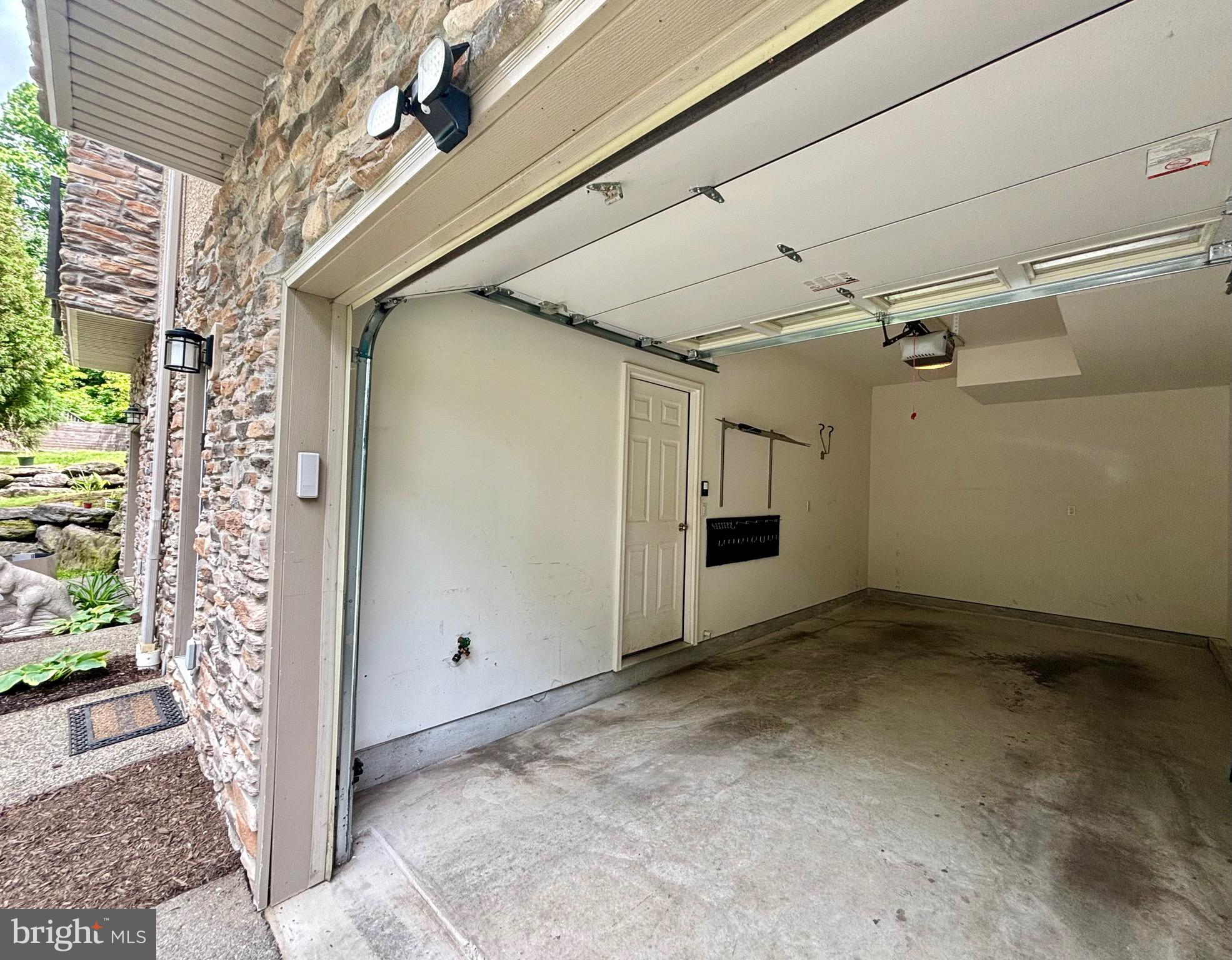 ROXBOROUGH - Residential Lease