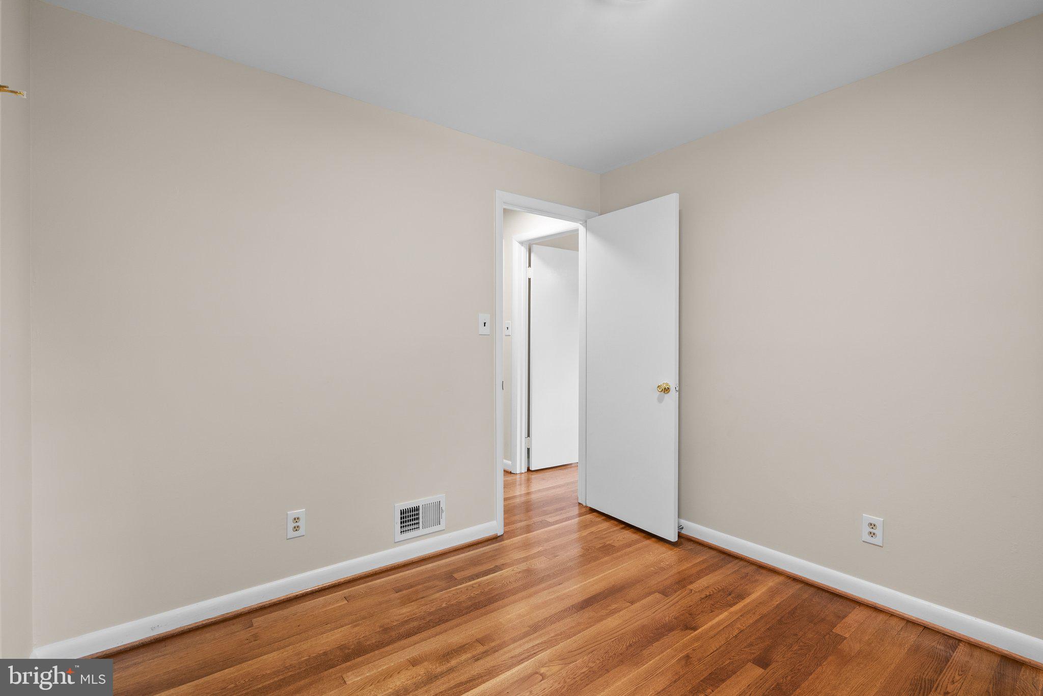 GREENBRIER KNOLLS - Residential