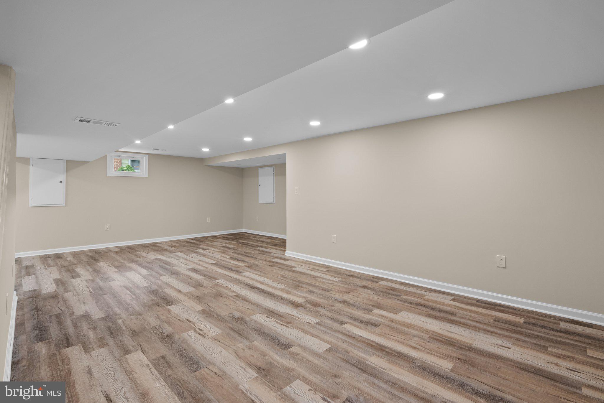 GREENBRIER KNOLLS - Residential