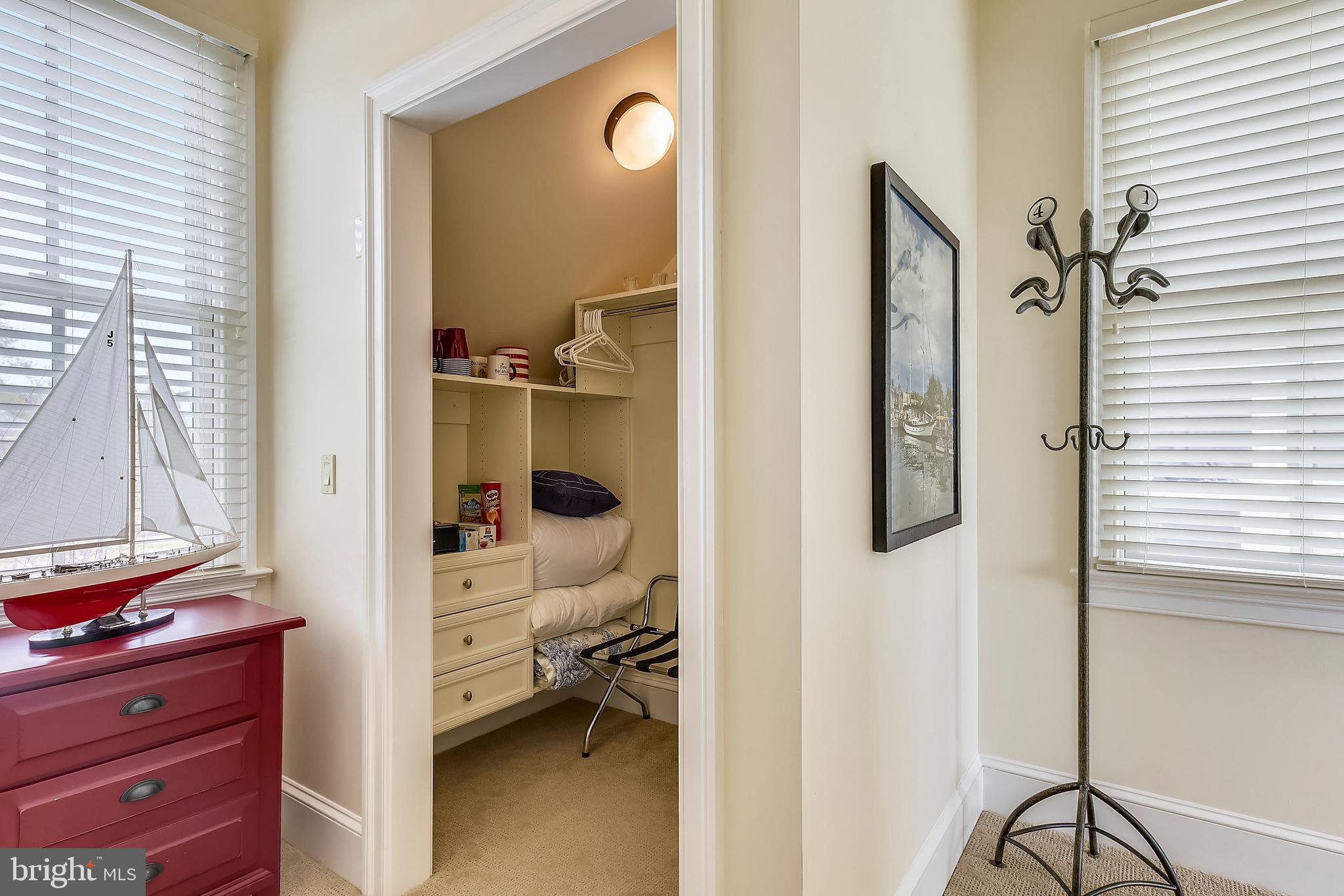 EASTON VILLAGE - Residential