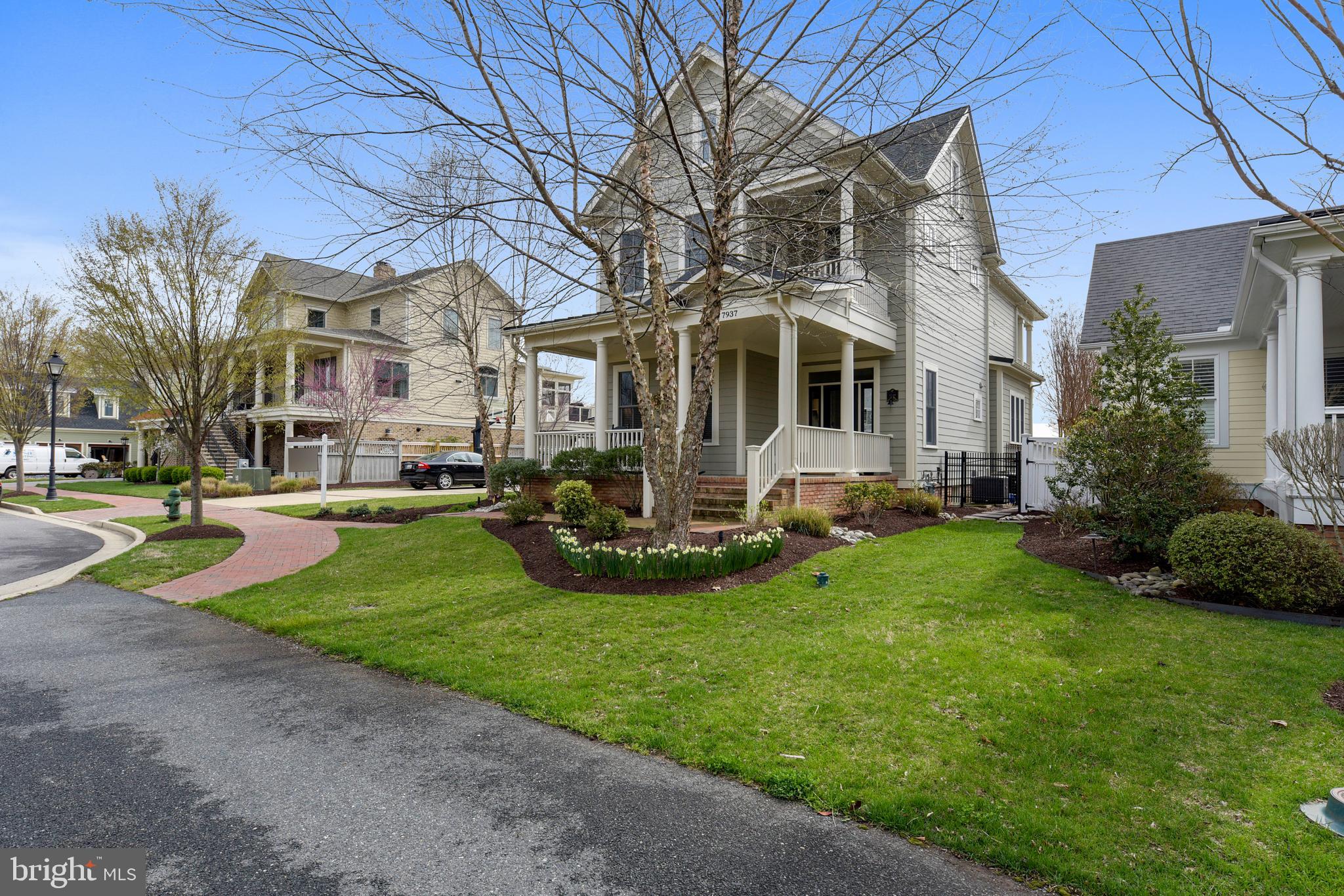 EASTON VILLAGE - Residential