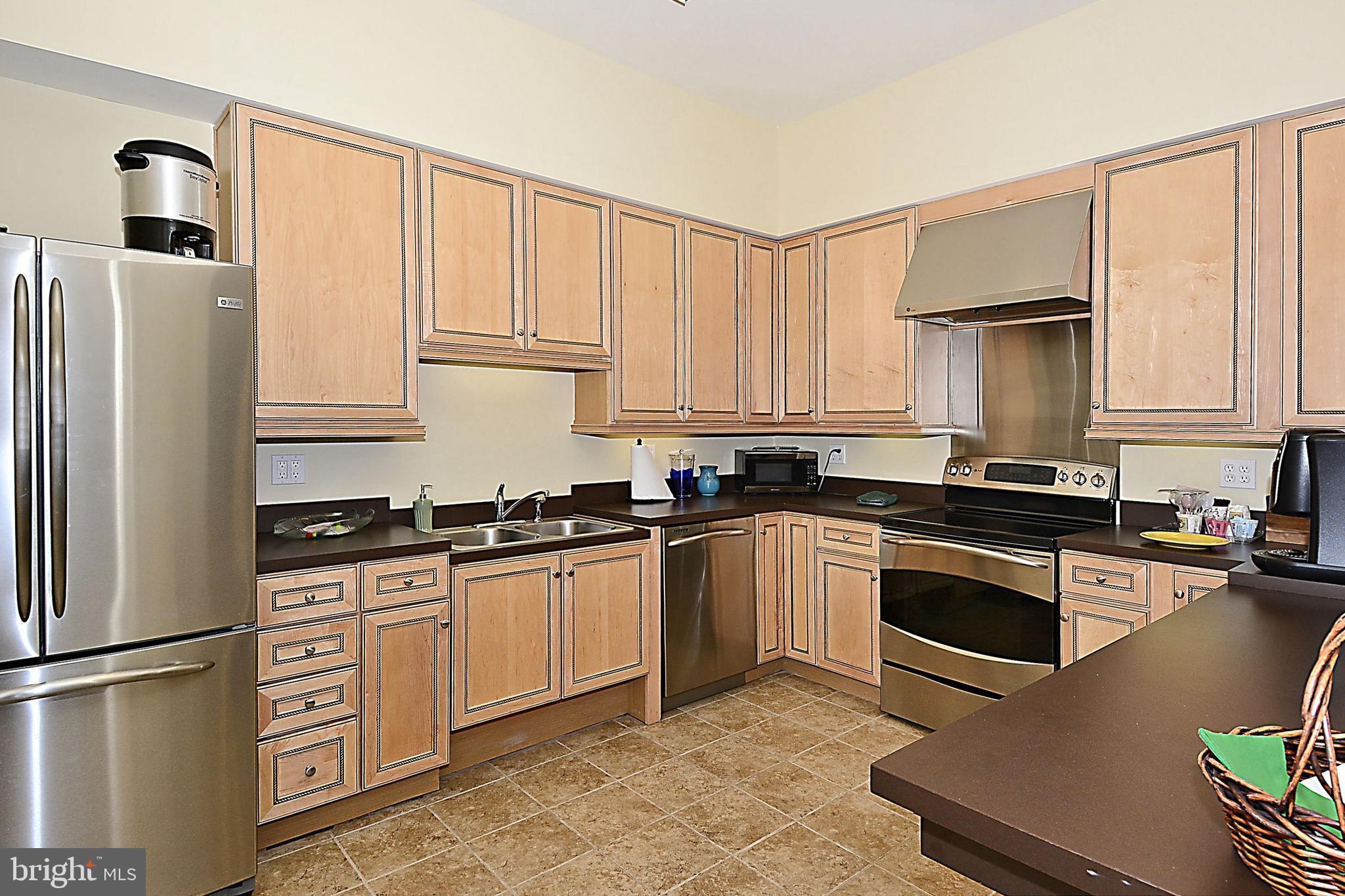 EASTON VILLAGE - Residential