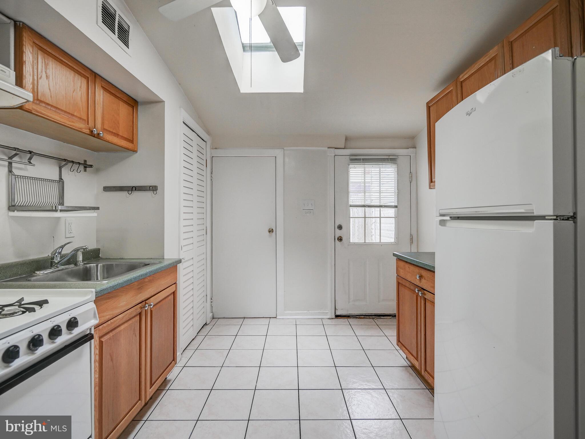 FELLS POINT HISTORIC DISTRICT - Residential Lease