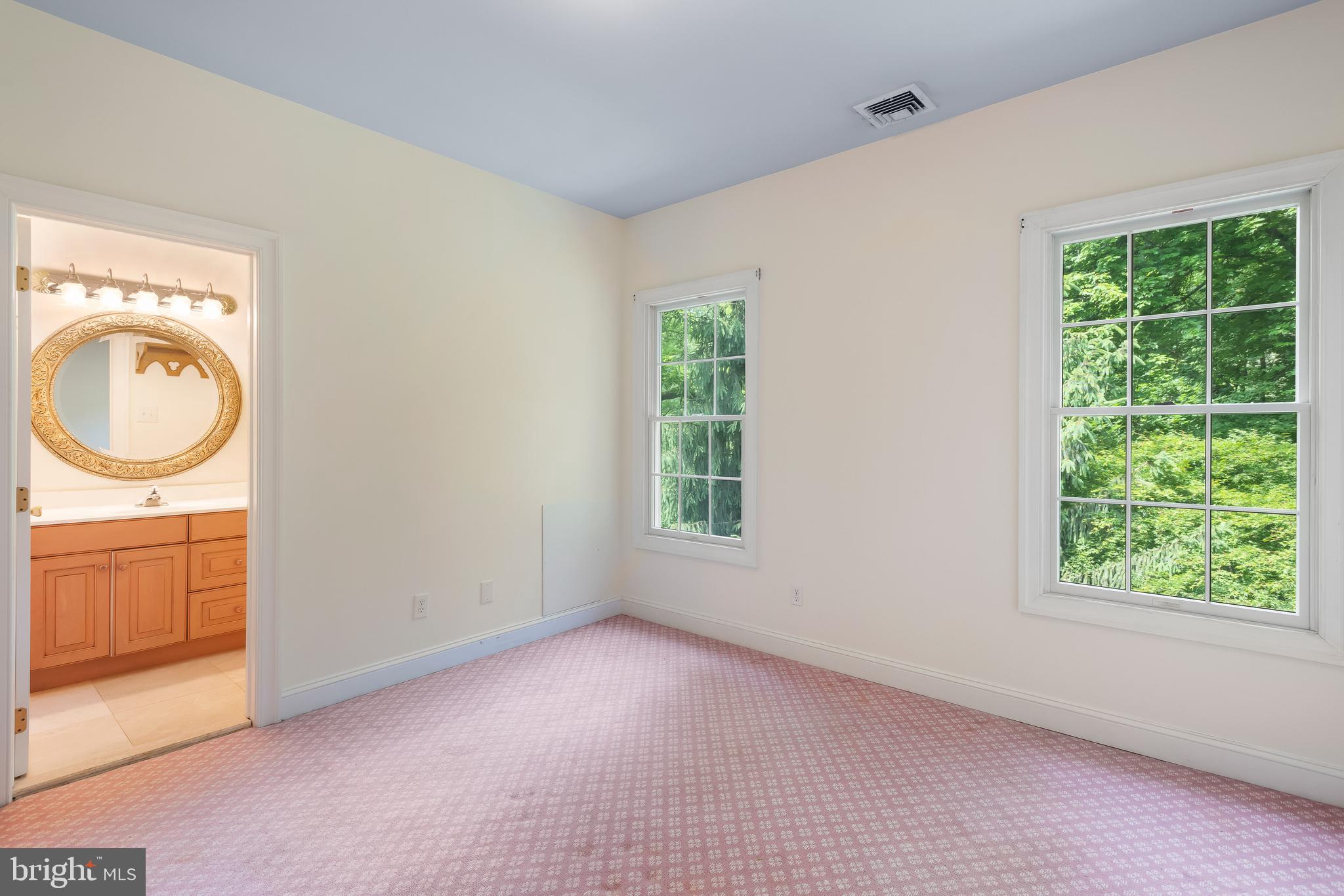 THE WOODS - Residential