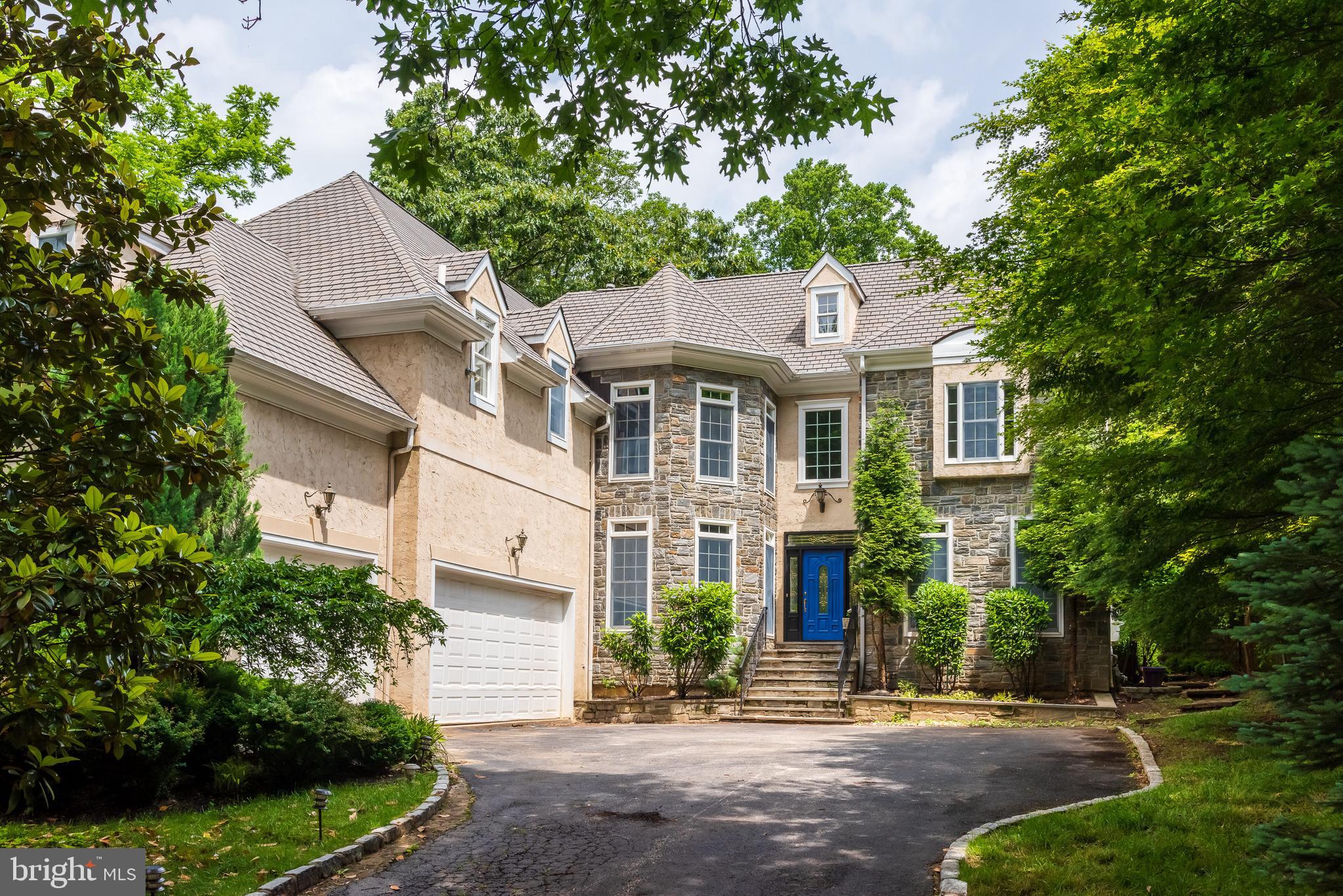 THE WOODS - Residential