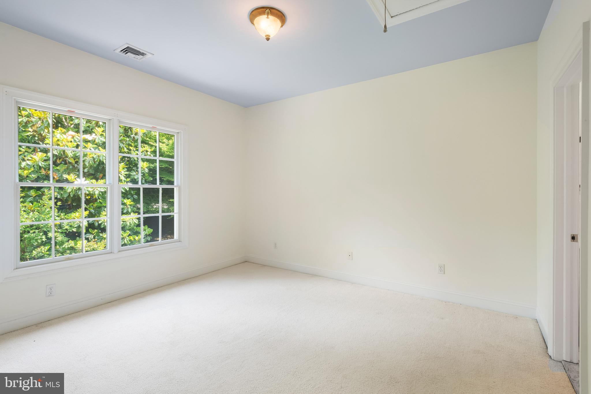 THE WOODS - Residential