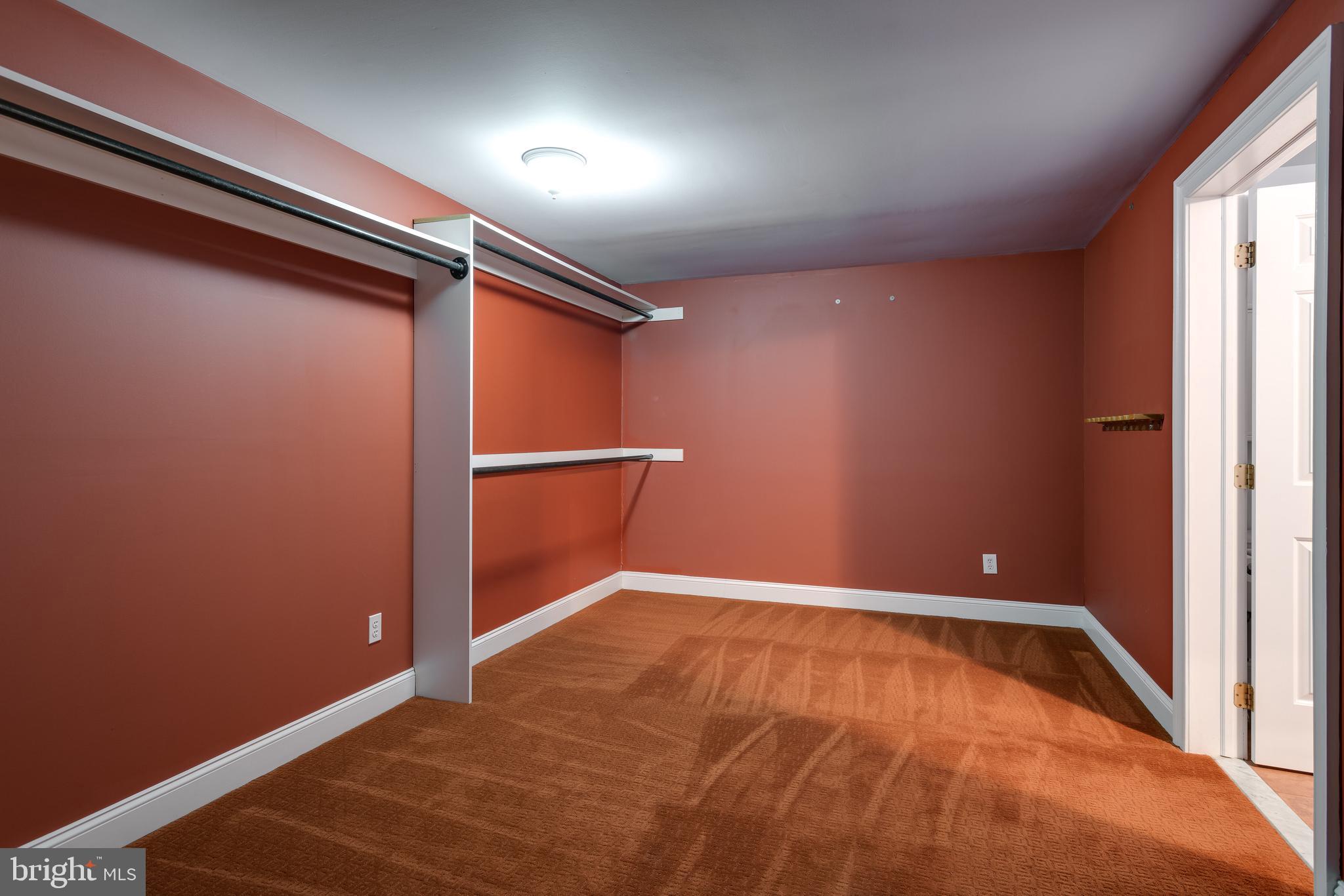 THE WOODS - Residential