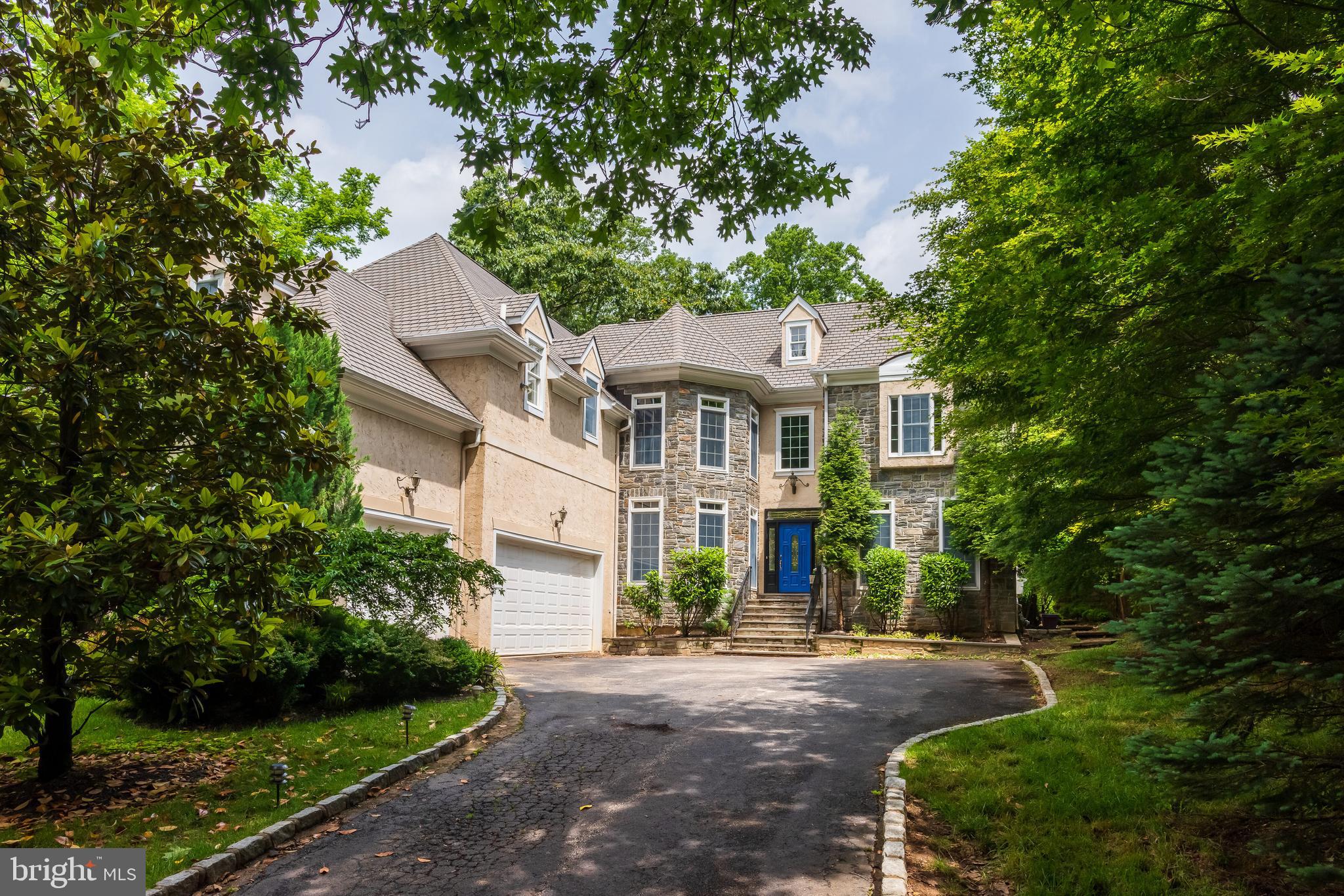 THE WOODS - Residential