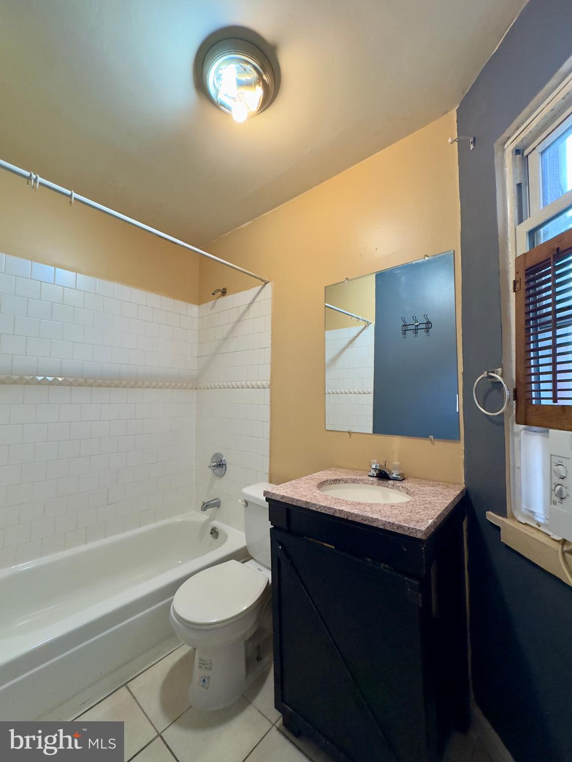 HIGHLANDTOWN - Residential Lease