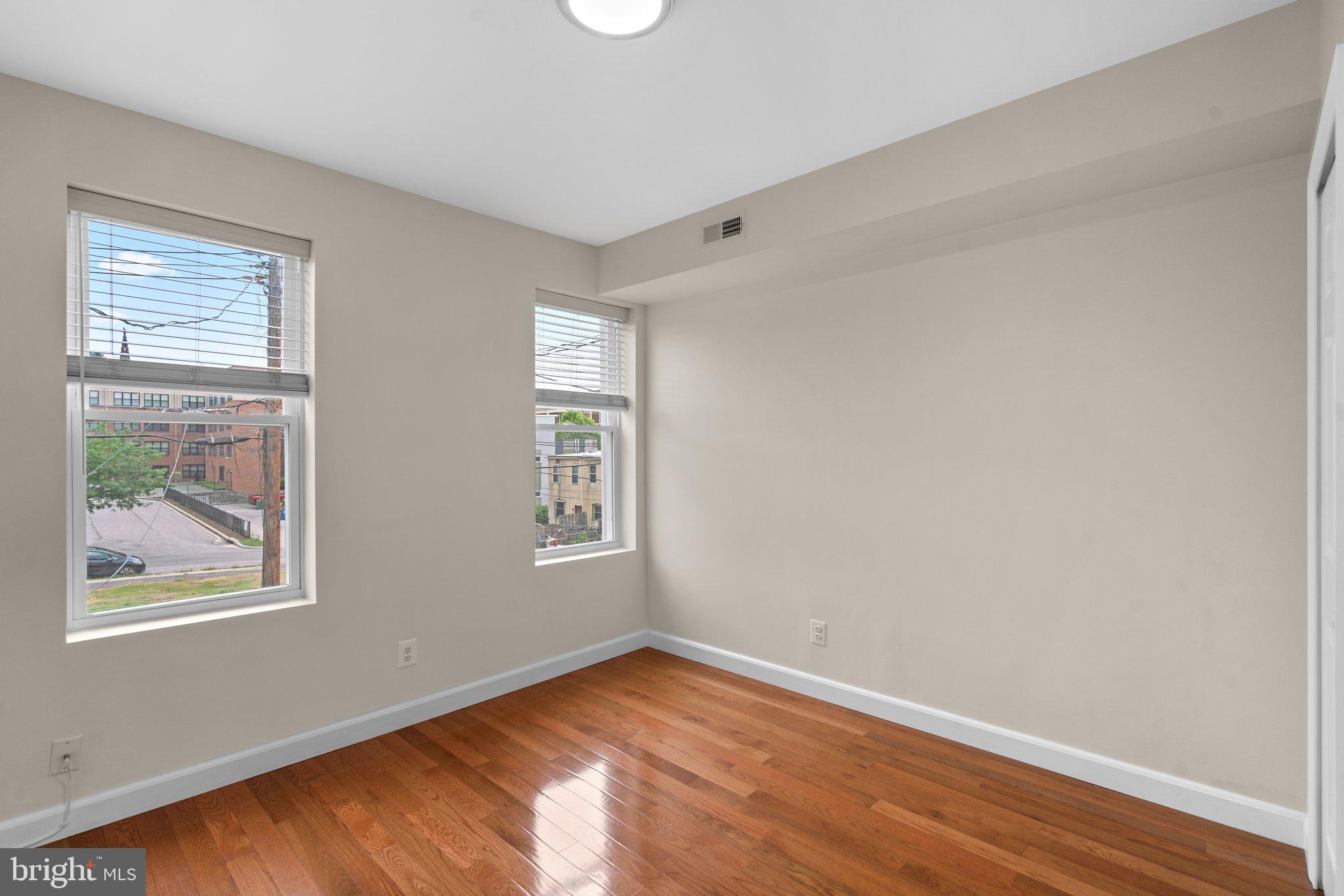 BARCLAY - Residential