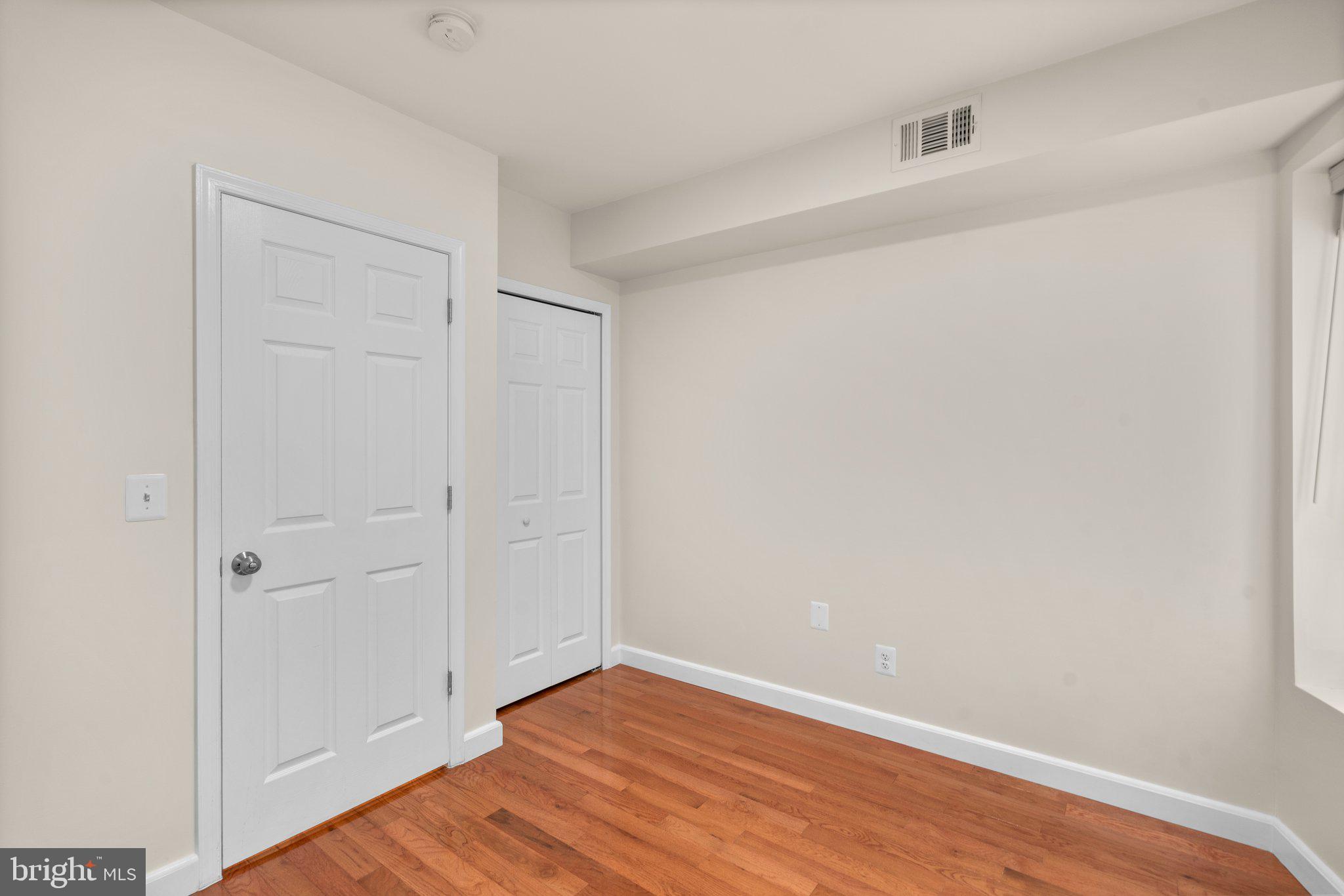 BARCLAY - Residential