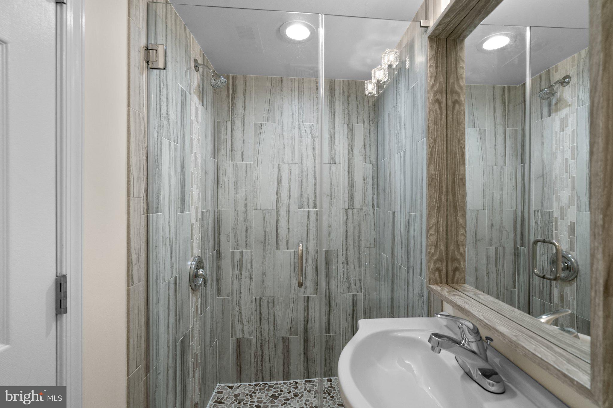 BARCLAY - Residential