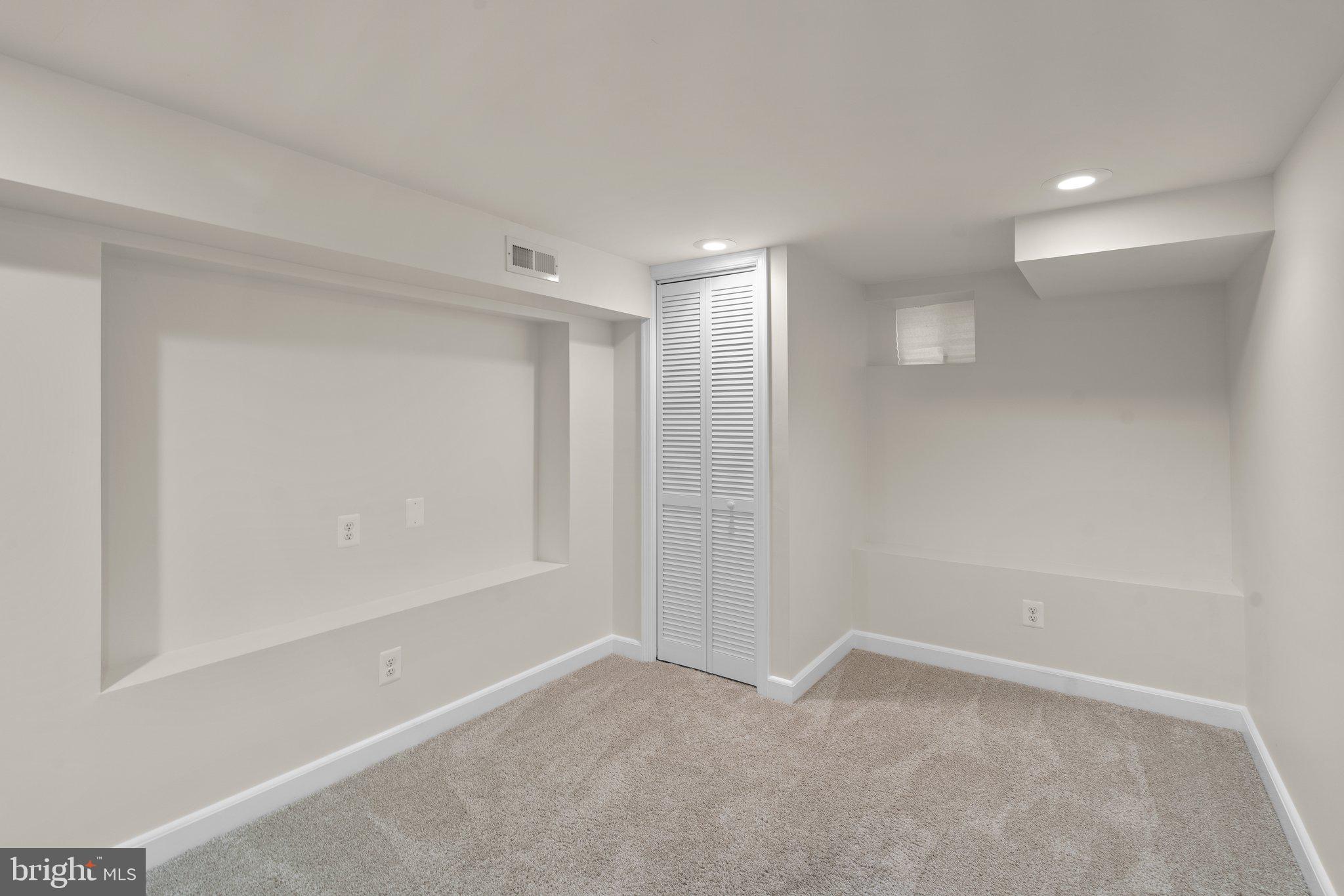 BARCLAY - Residential