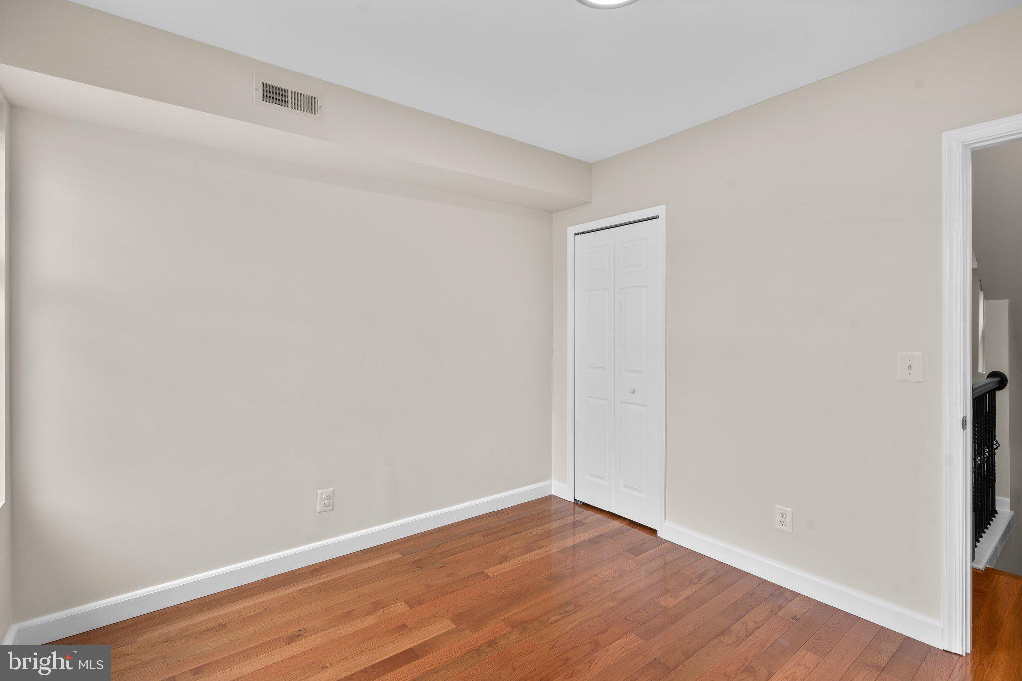 BARCLAY - Residential