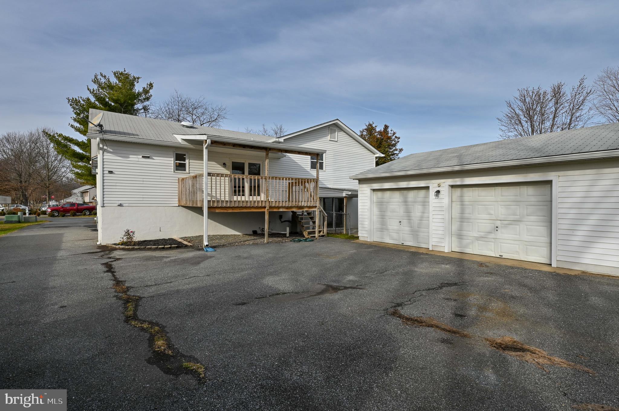 CLOVERFIELDS - Residential