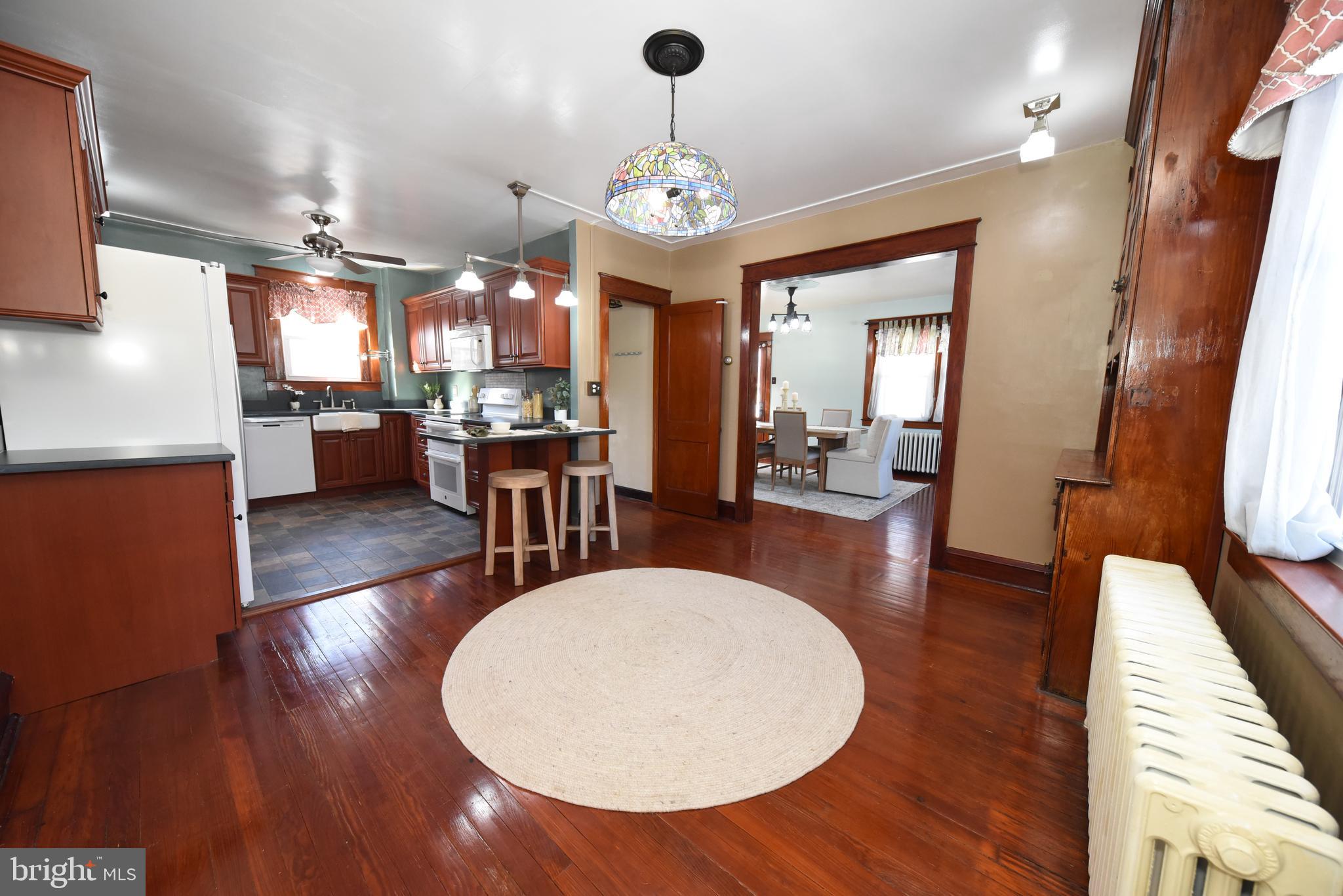 STURBRIDGE MANOR - Residential