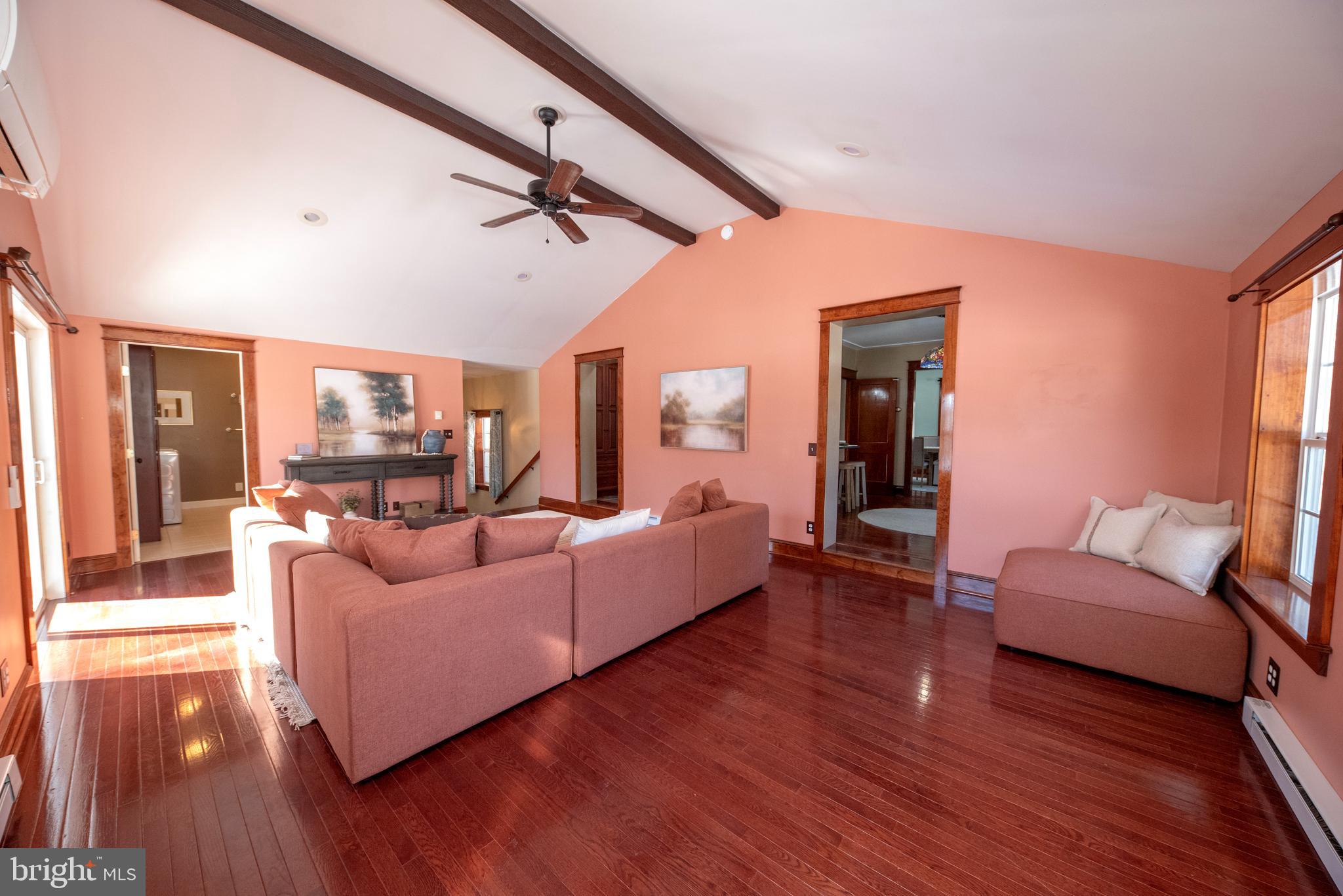 STURBRIDGE MANOR - Residential